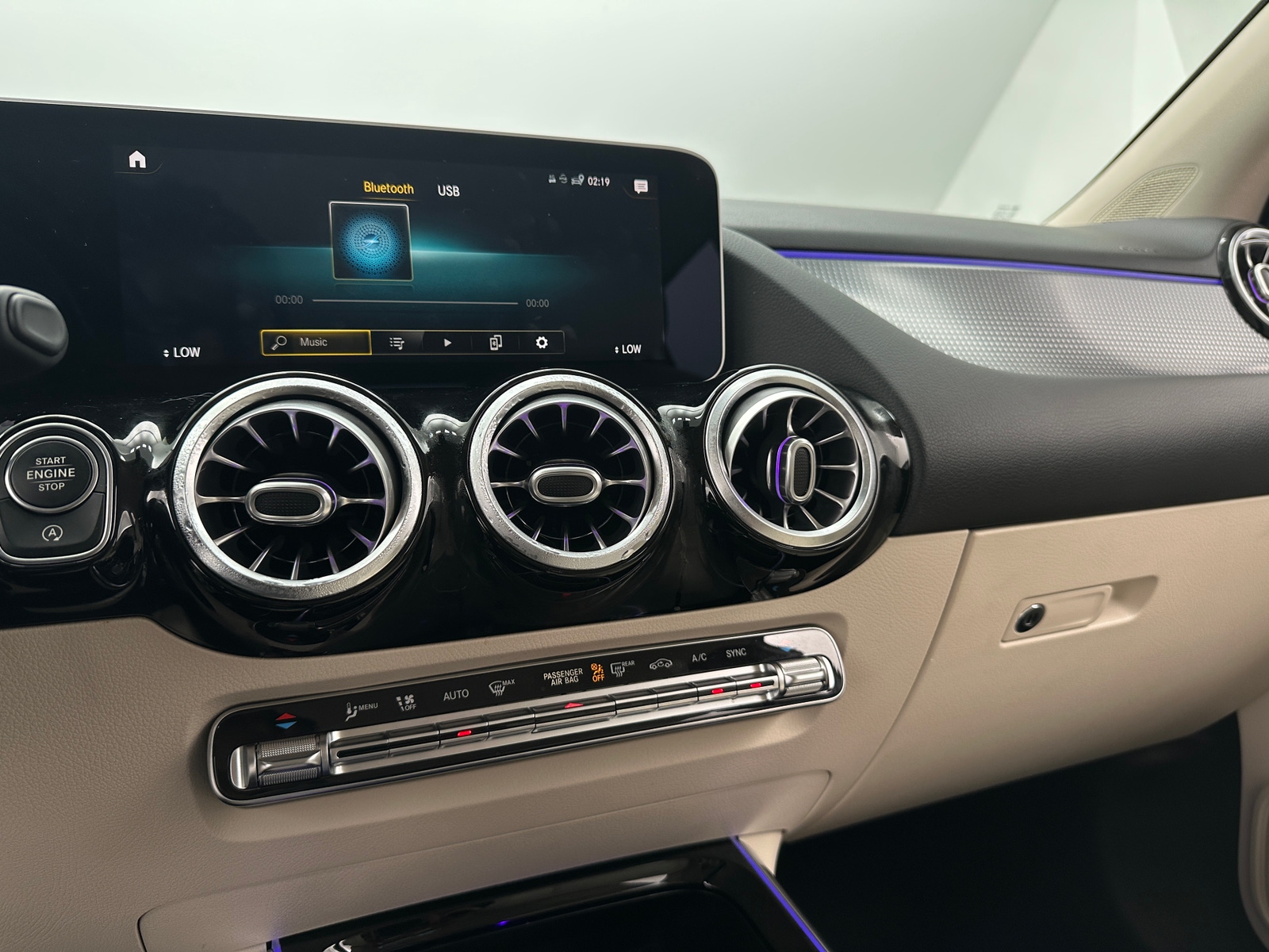 Thumbnail: 2021 Mercedes-Benz GLA - 3