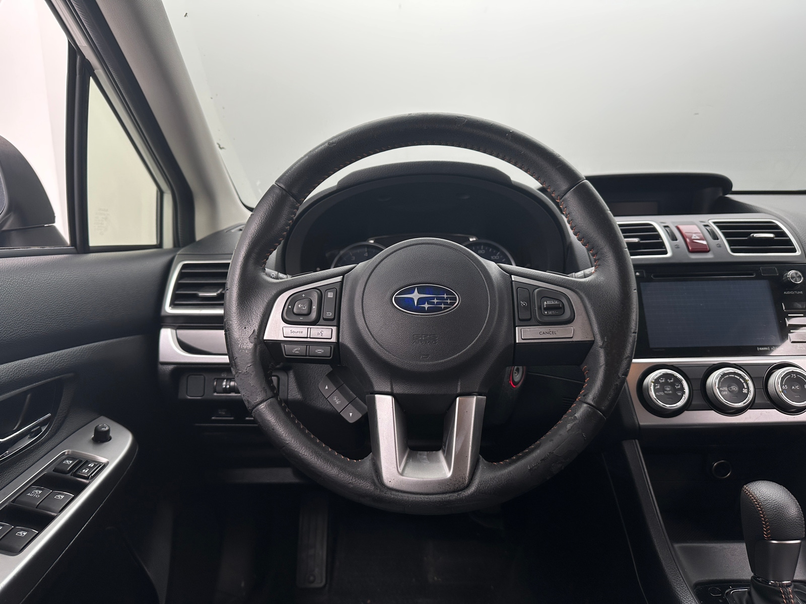 Thumbnail: 2017 Subaru Crosstrek - 4