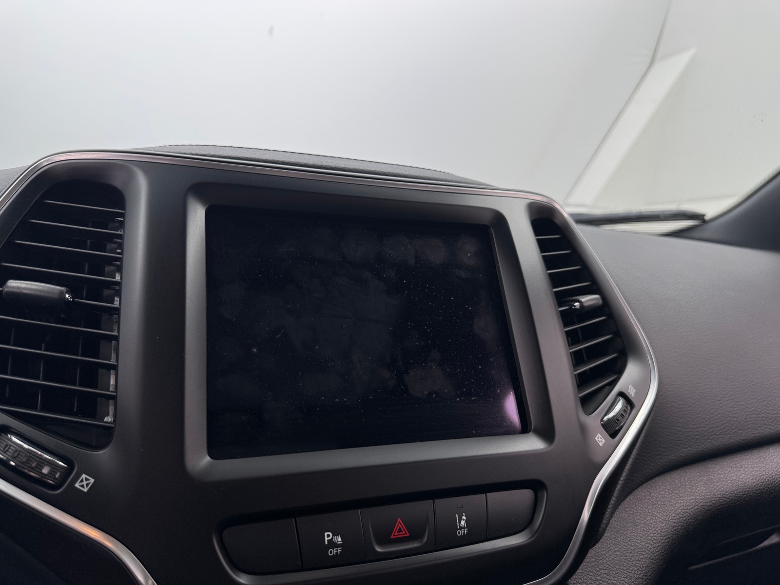 Thumbnail: 2021 Jeep Cherokee - 3
