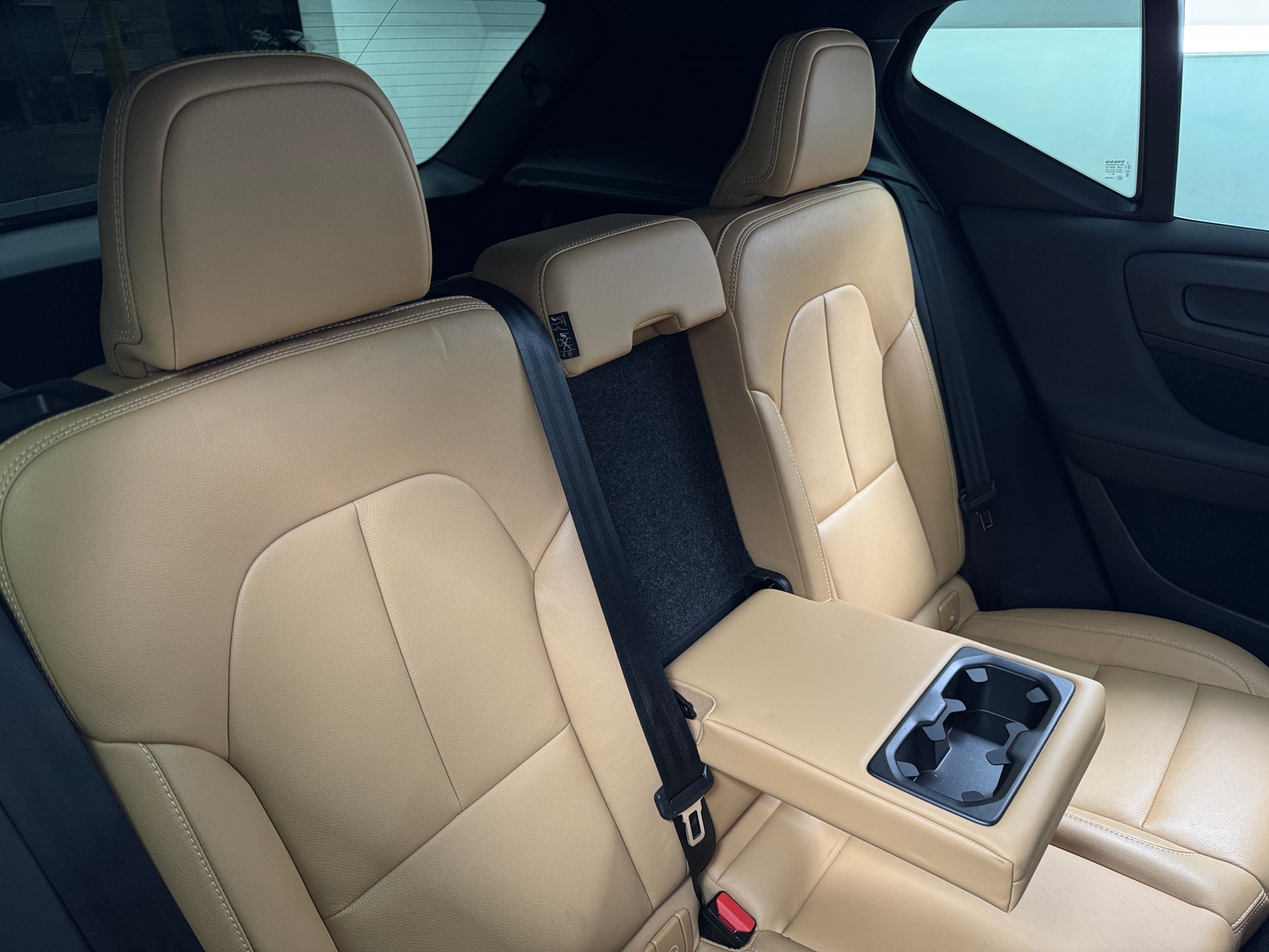 Thumbnail: 2021 Volvo XC40 - 5
