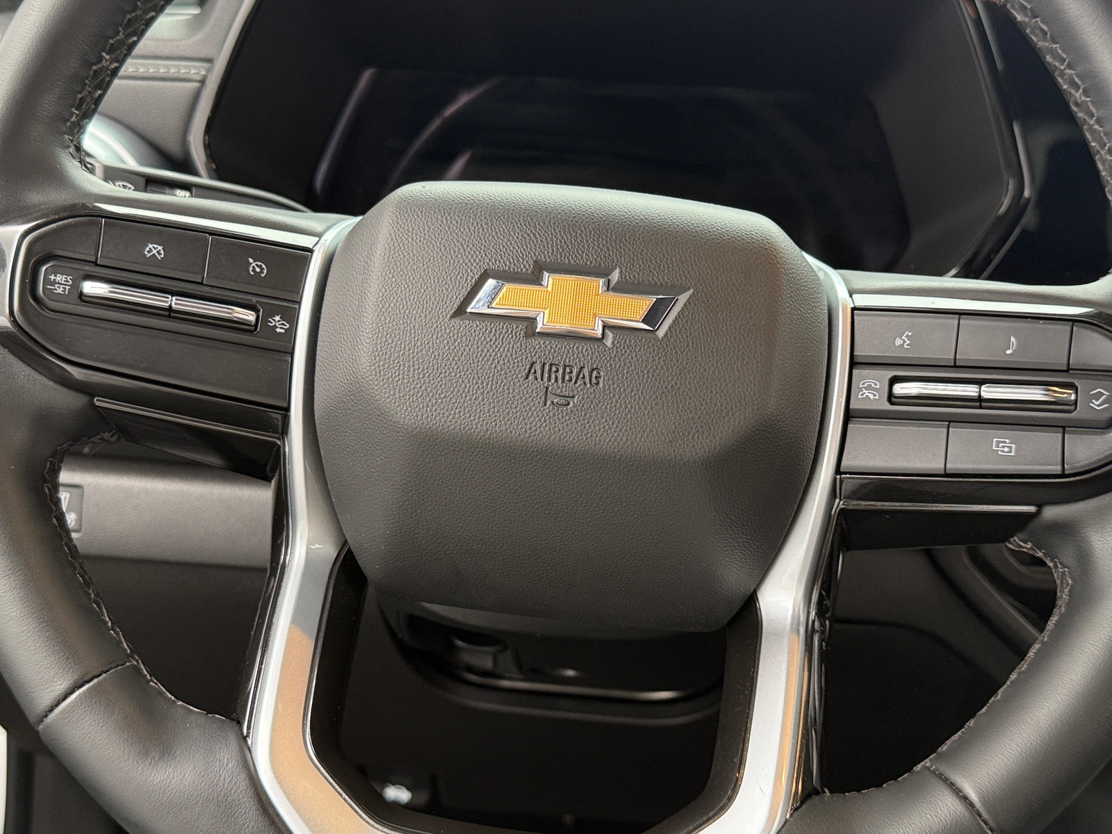 Thumbnail: 2024 Chevrolet Colorado - 5