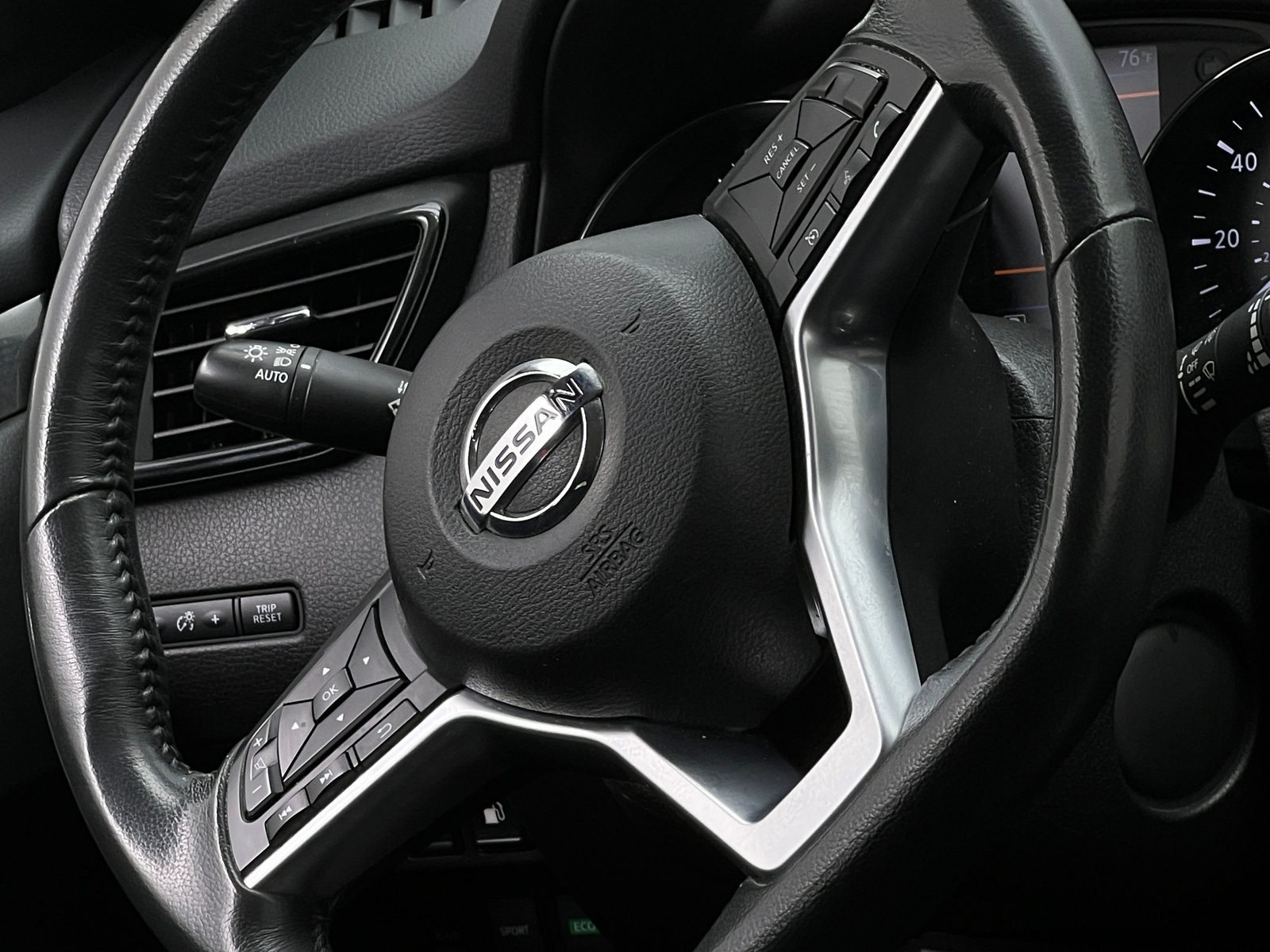 Thumbnail: 2018 Nissan Rogue - 5