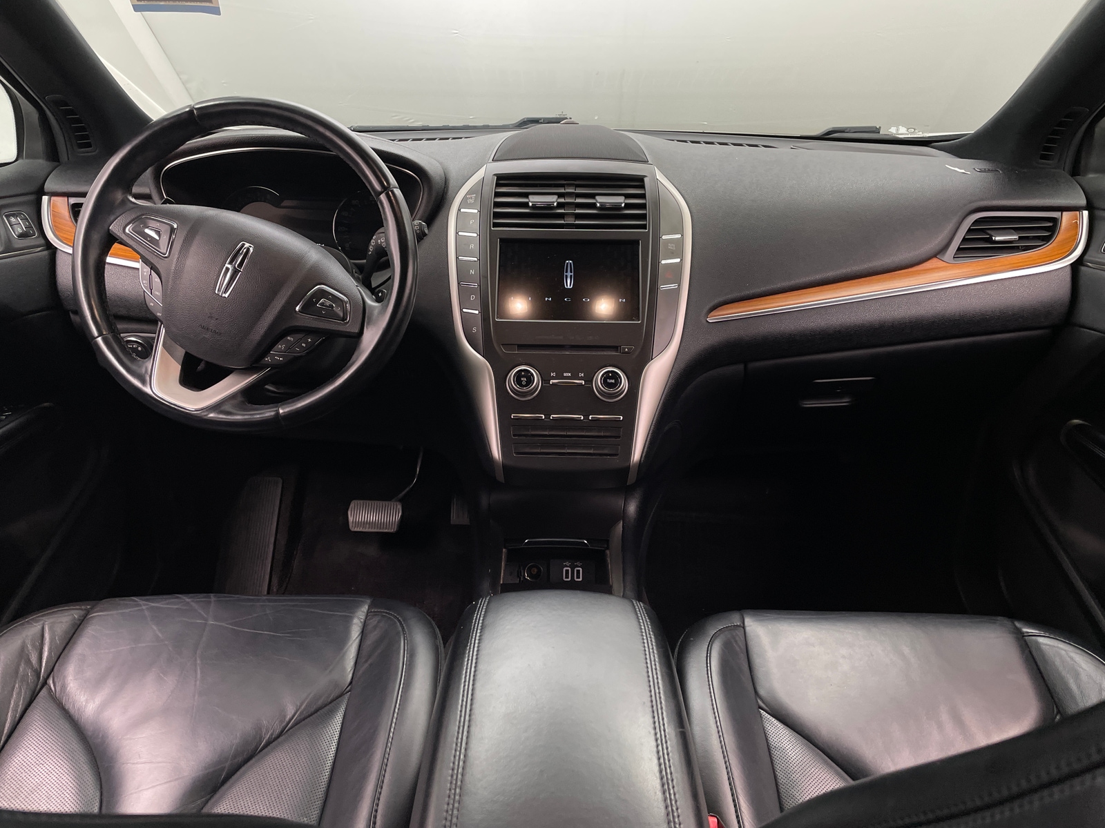 Thumbnail: 2017 Lincoln MKC - 2