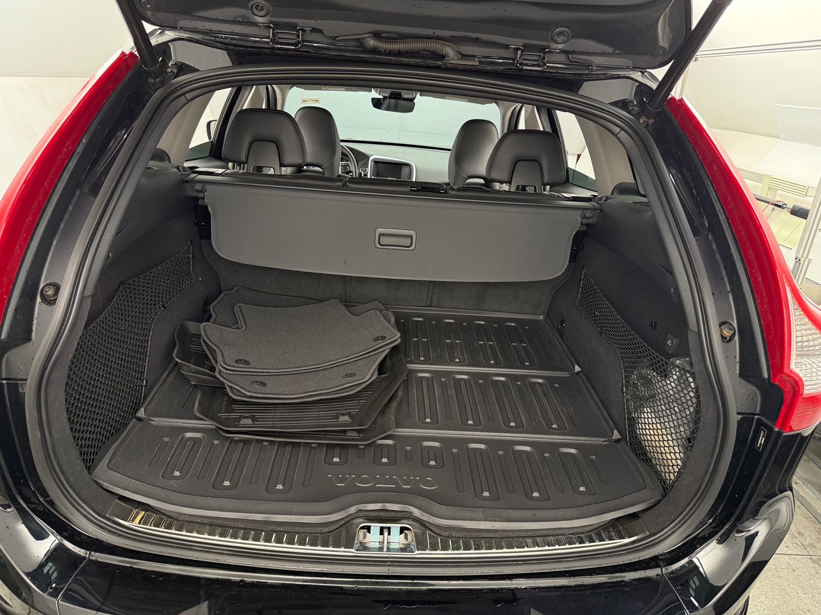 Thumbnail: 2017 Volvo XC60 - 6