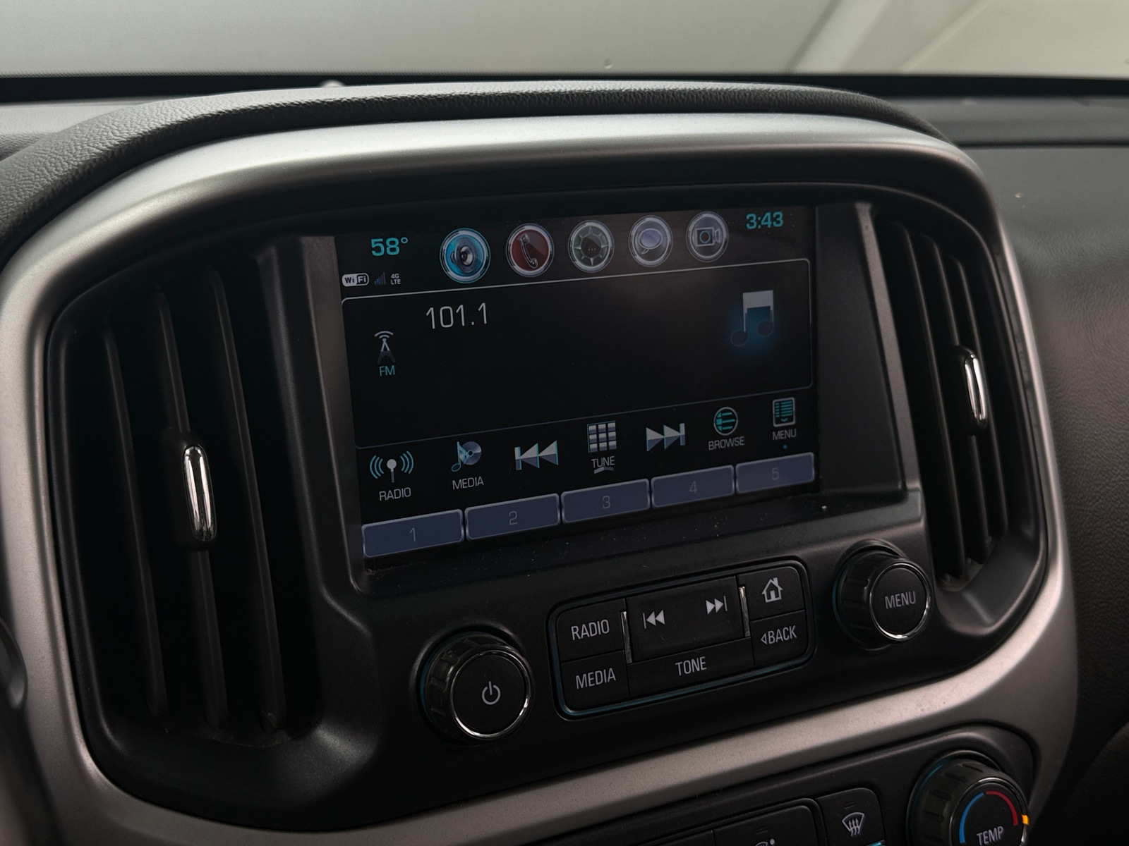 Thumbnail: 2018 Chevrolet Colorado - 4