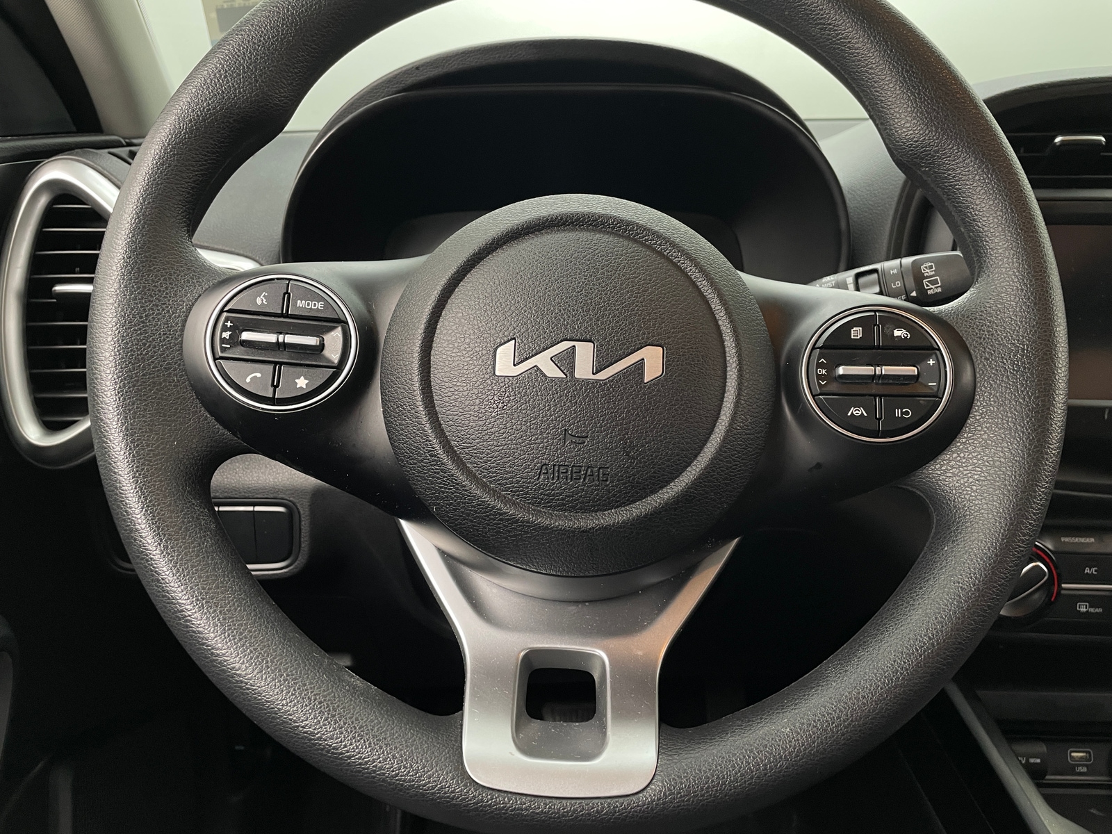 Thumbnail: 2023 Kia Soul - 5