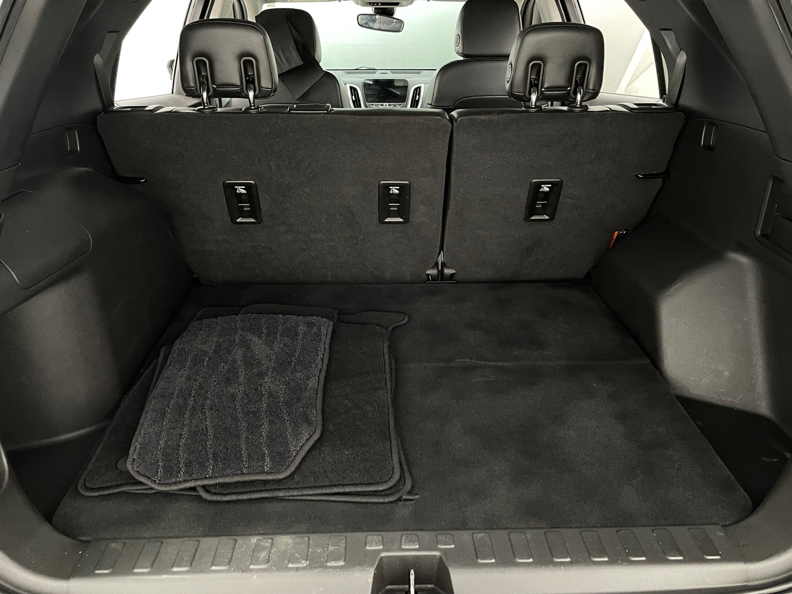 Thumbnail: 2018 Chevrolet Equinox - 6