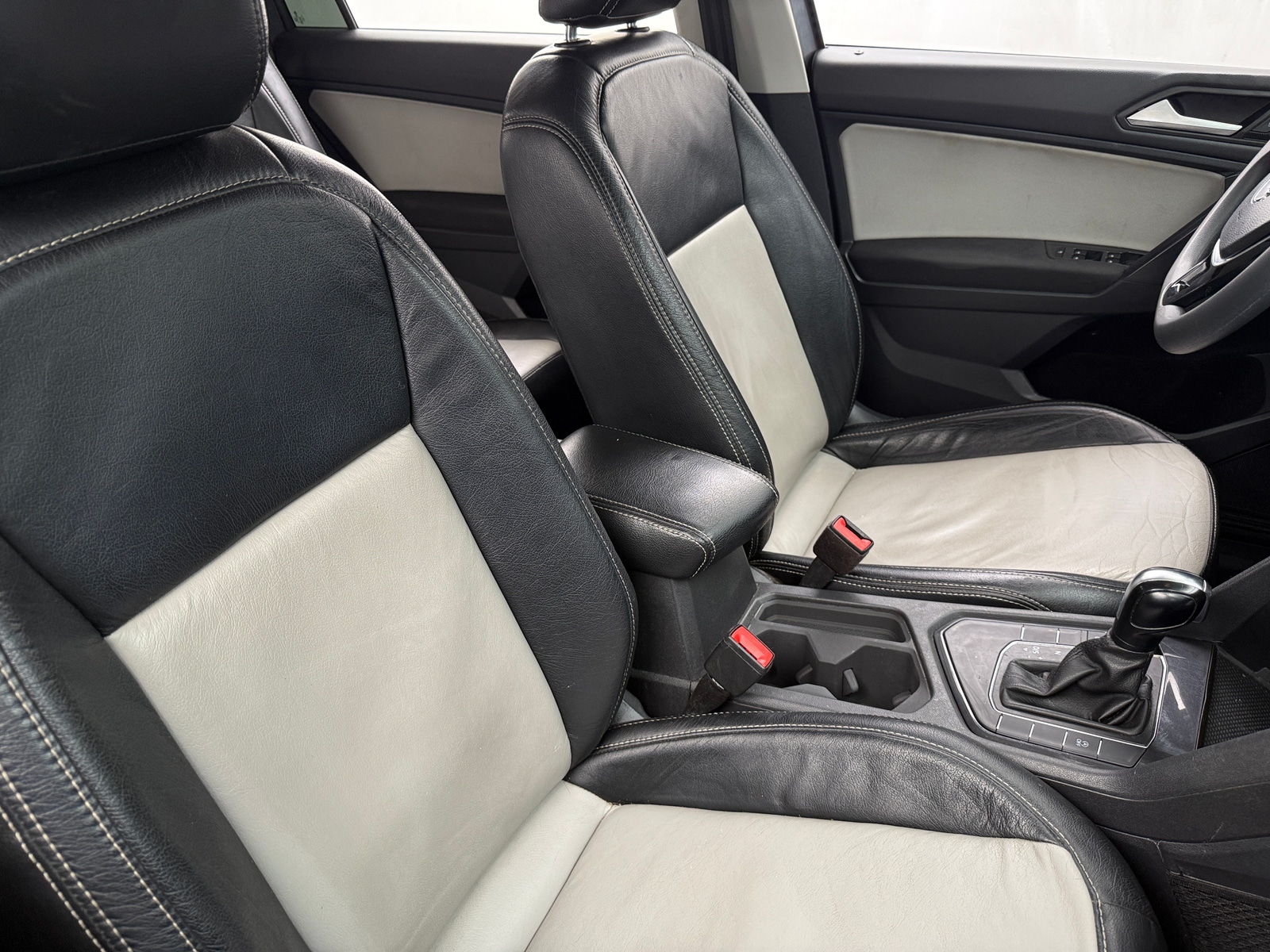 Thumbnail: 2021 Volkswagen Tiguan - 2