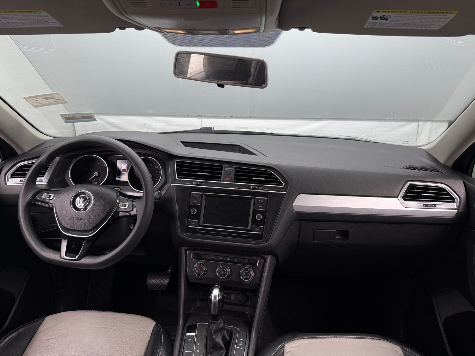 Thumbnail: 2021 Volkswagen Tiguan - 3
