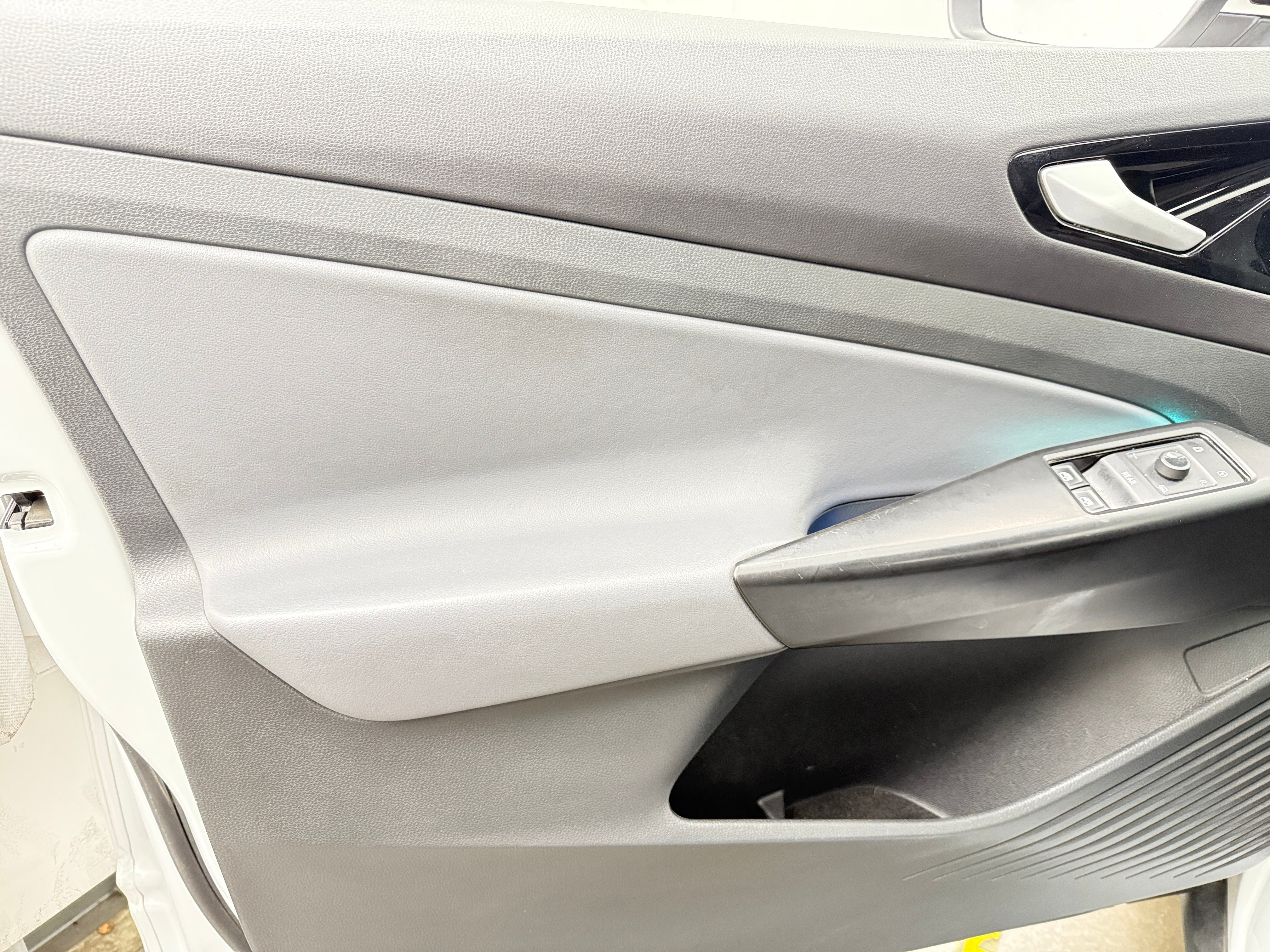 Used 2022 Volkswagen ID.4 PRO with VIN WVGRMPE24NP044303 for sale in Auburn, WA