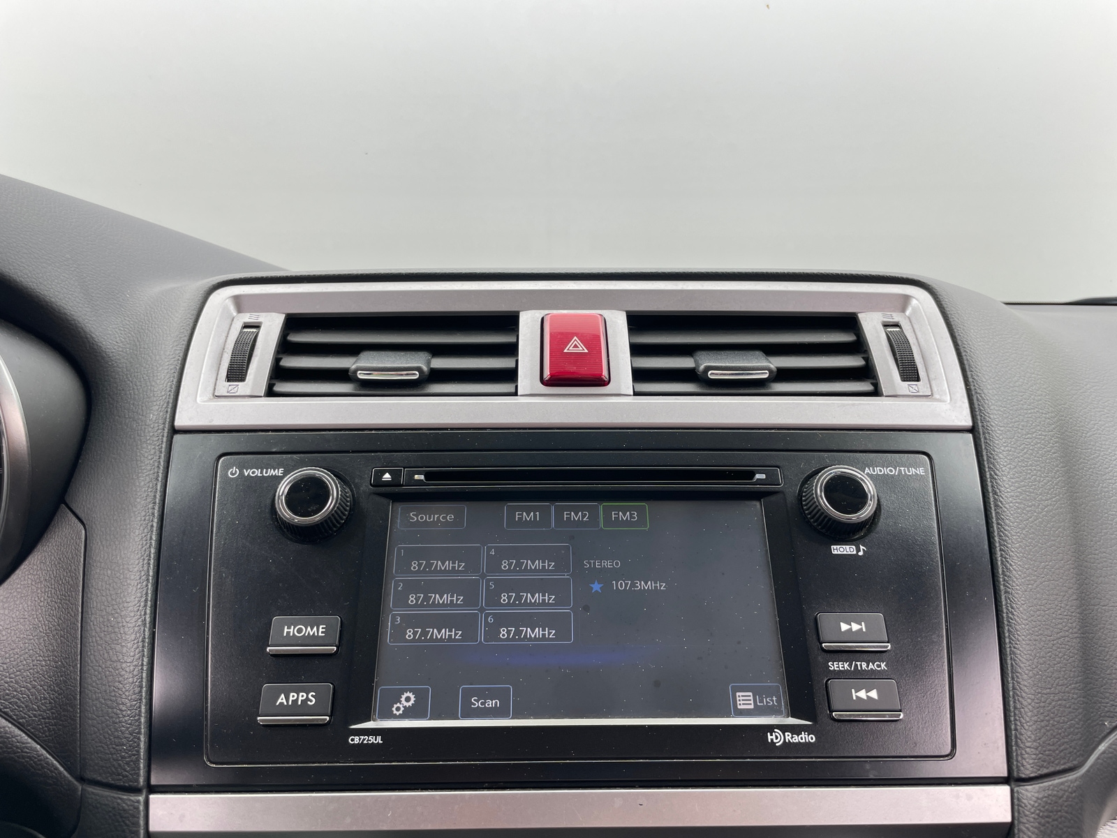 Thumbnail: 2016 Subaru Legacy - 4
