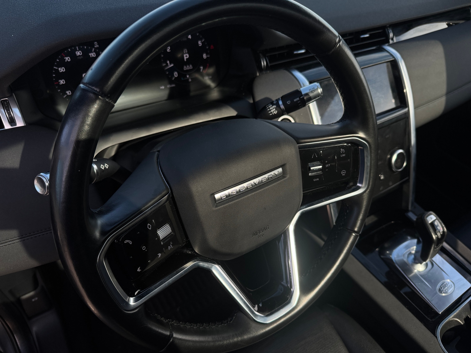 Thumbnail: 2021 Land Rover Discovery Sport - 4