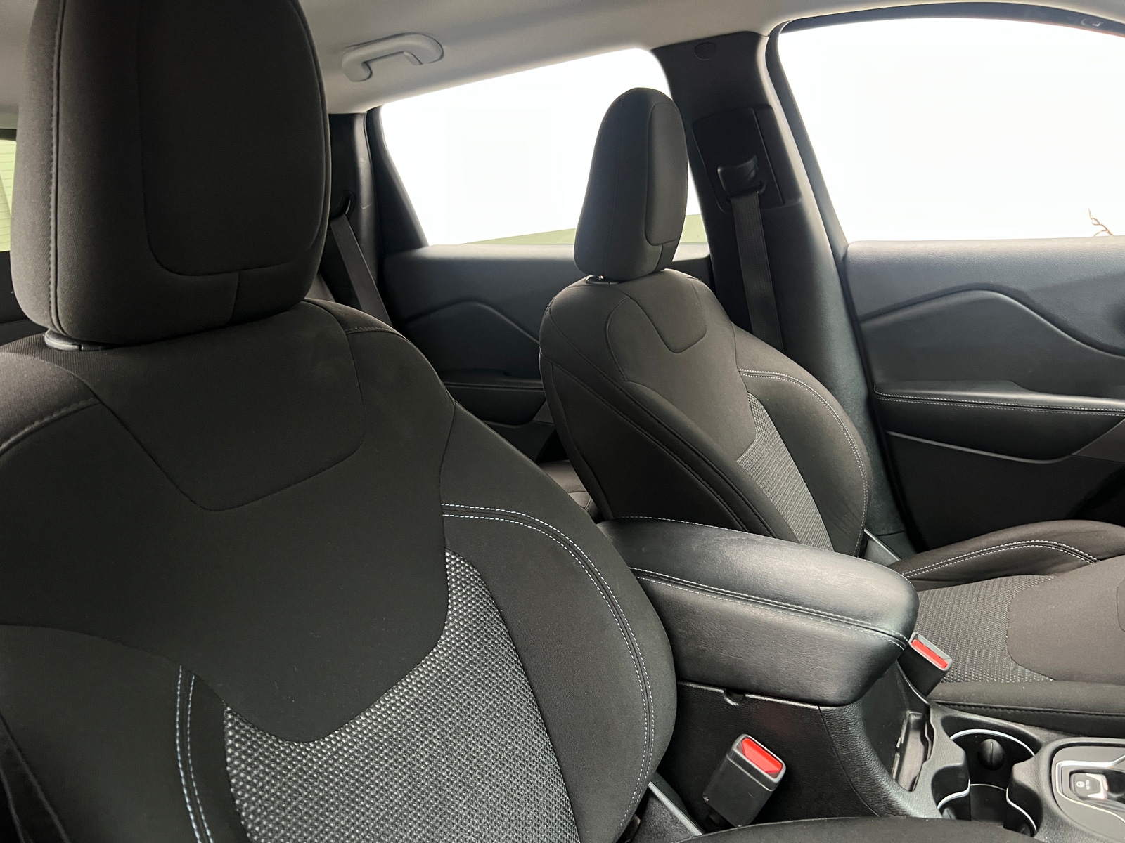 Thumbnail: 2019 Jeep Cherokee - 2