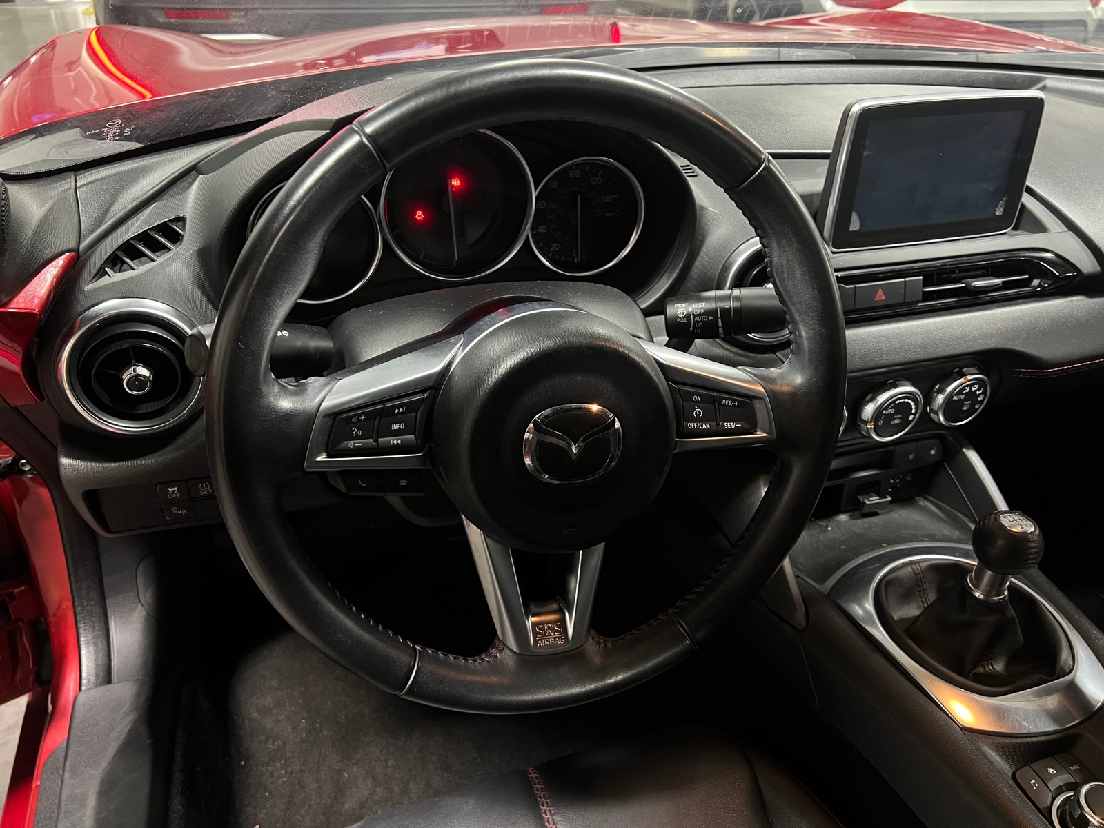 Thumbnail: 2016 Mazda MX-5 Miata - 4