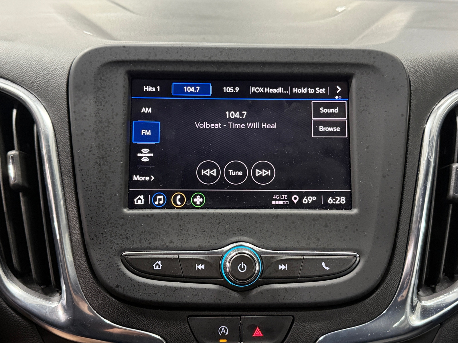 Thumbnail: 2023 Chevrolet Equinox - 4