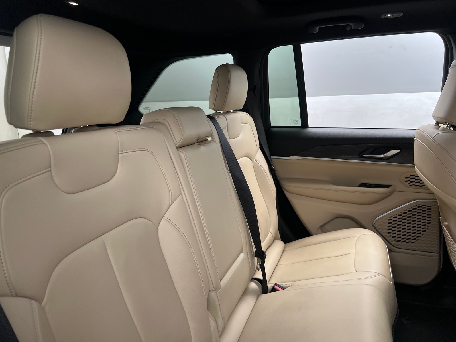 Thumbnail: 2022 Jeep Grand Cherokee - 5