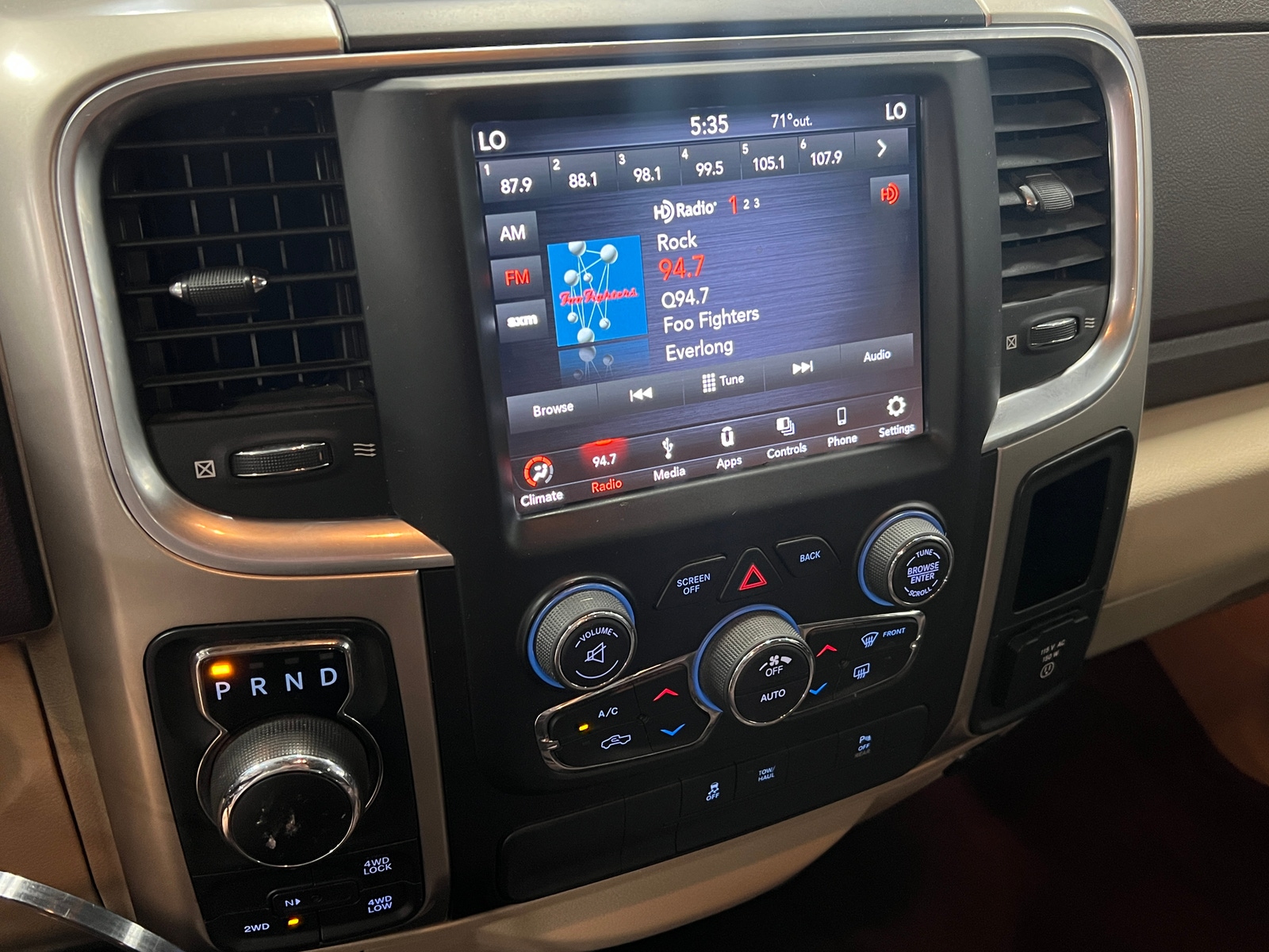 Thumbnail: 2019 RAM 1500 Classic - 4