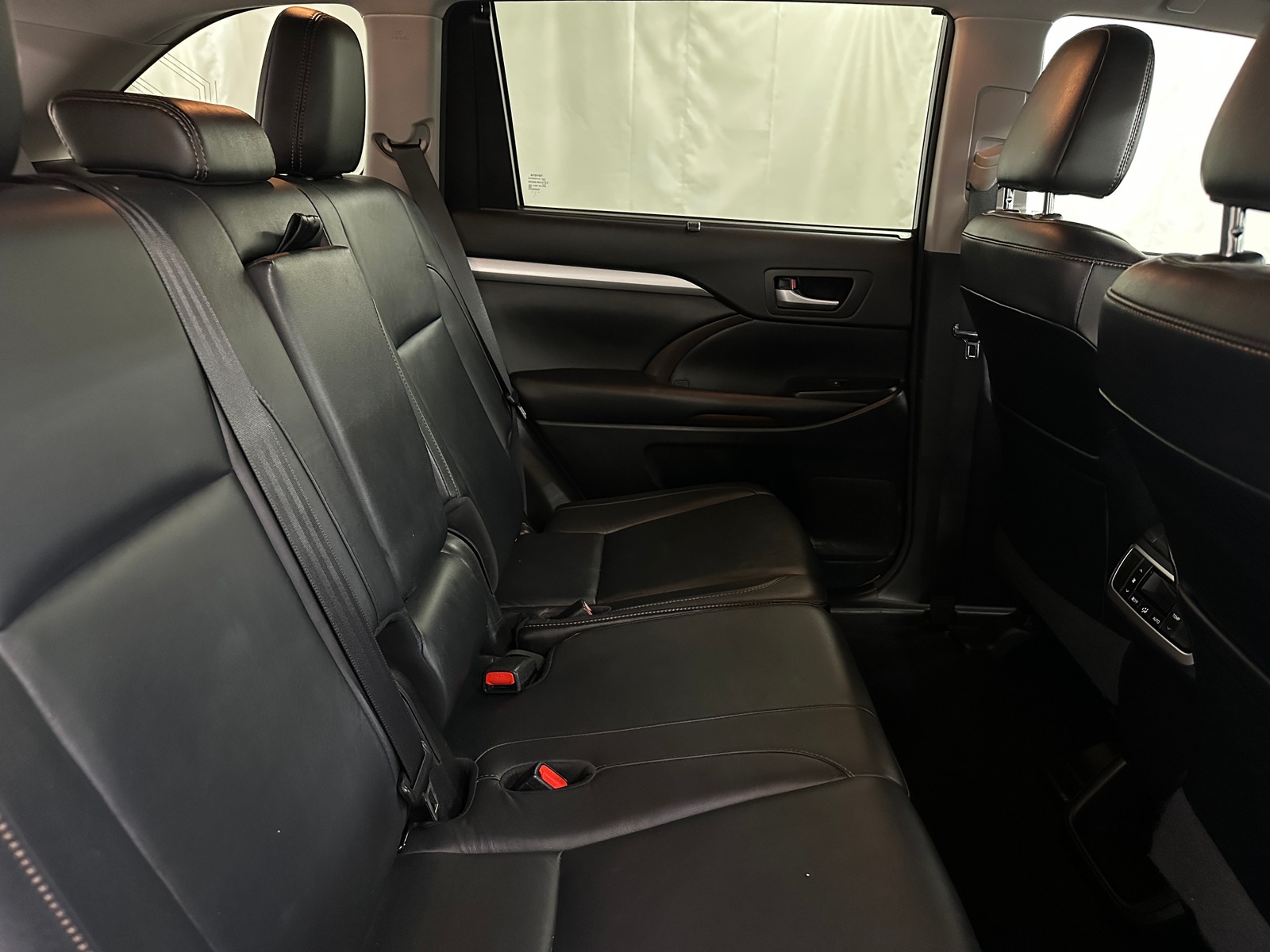 Thumbnail: 2017 Toyota Highlander - 5
