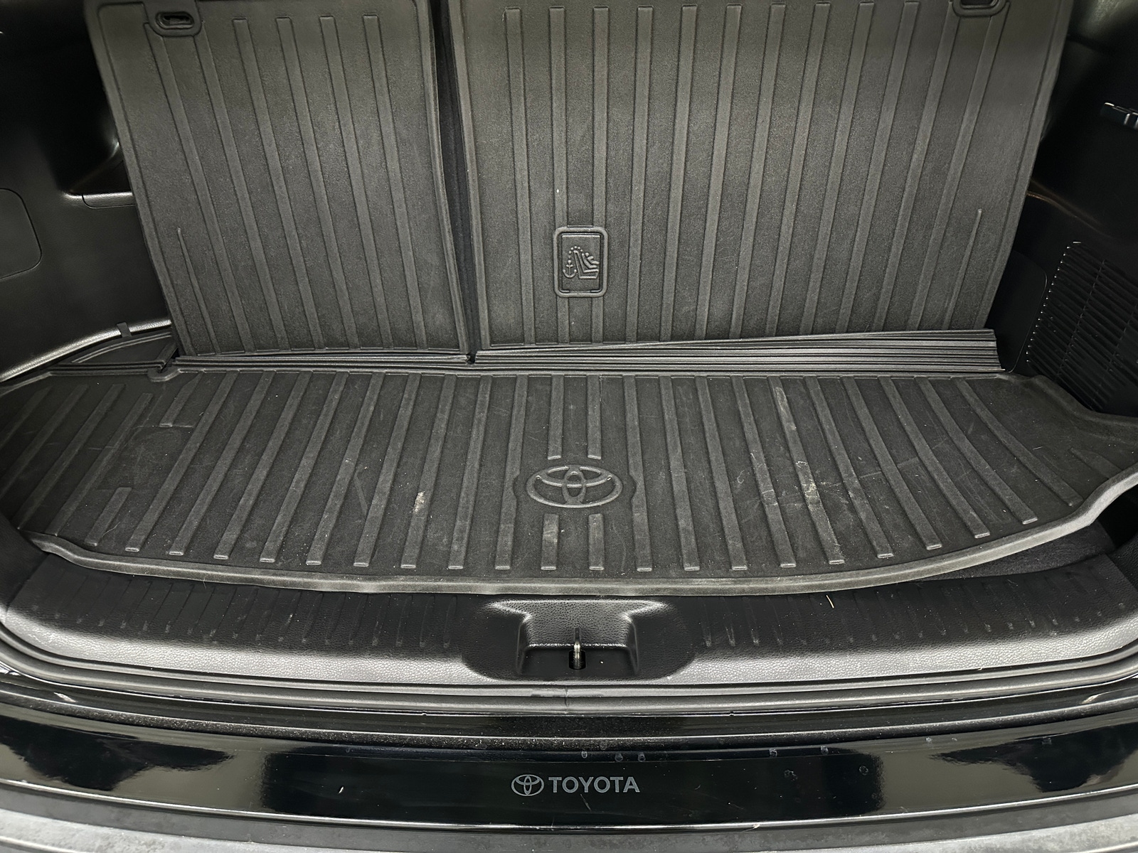 Thumbnail: 2017 Toyota Highlander - 6