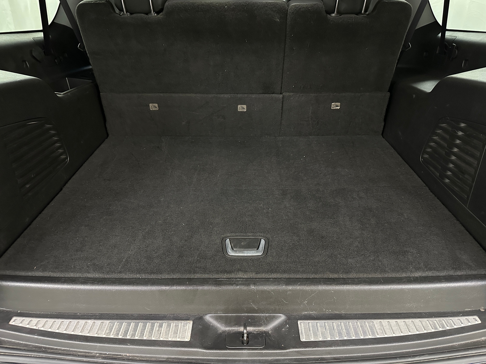 Thumbnail: 2015 Cadillac Escalade - 6