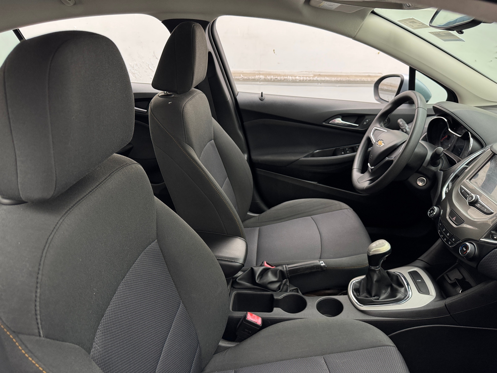 Thumbnail: 2018 Chevrolet Cruze - 2