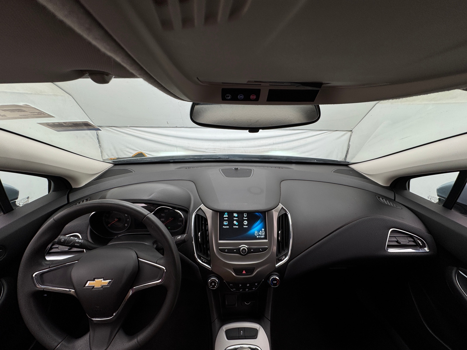 Thumbnail: 2018 Chevrolet Cruze - 3