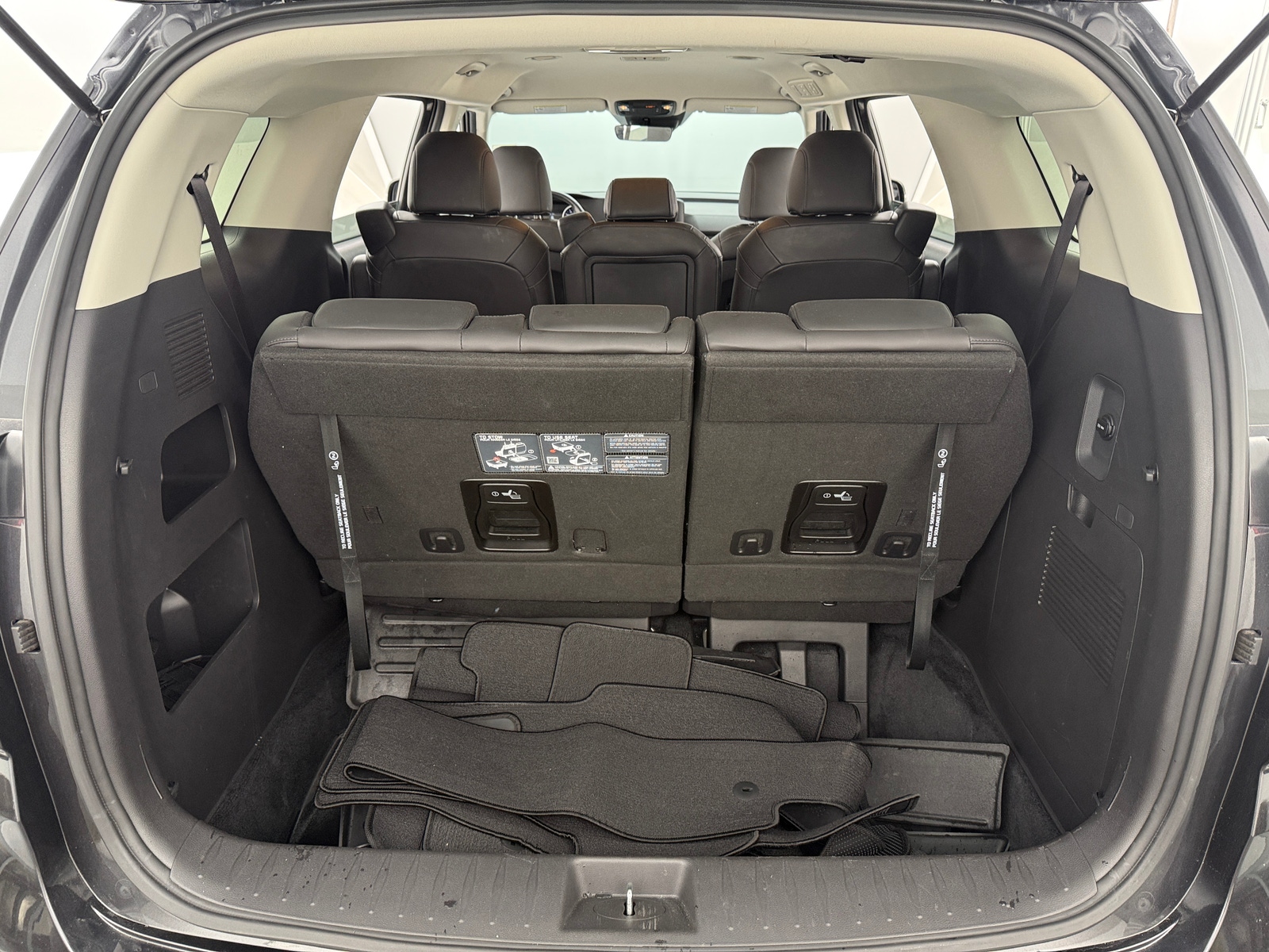 Thumbnail: 2024 Kia Carnival - 6