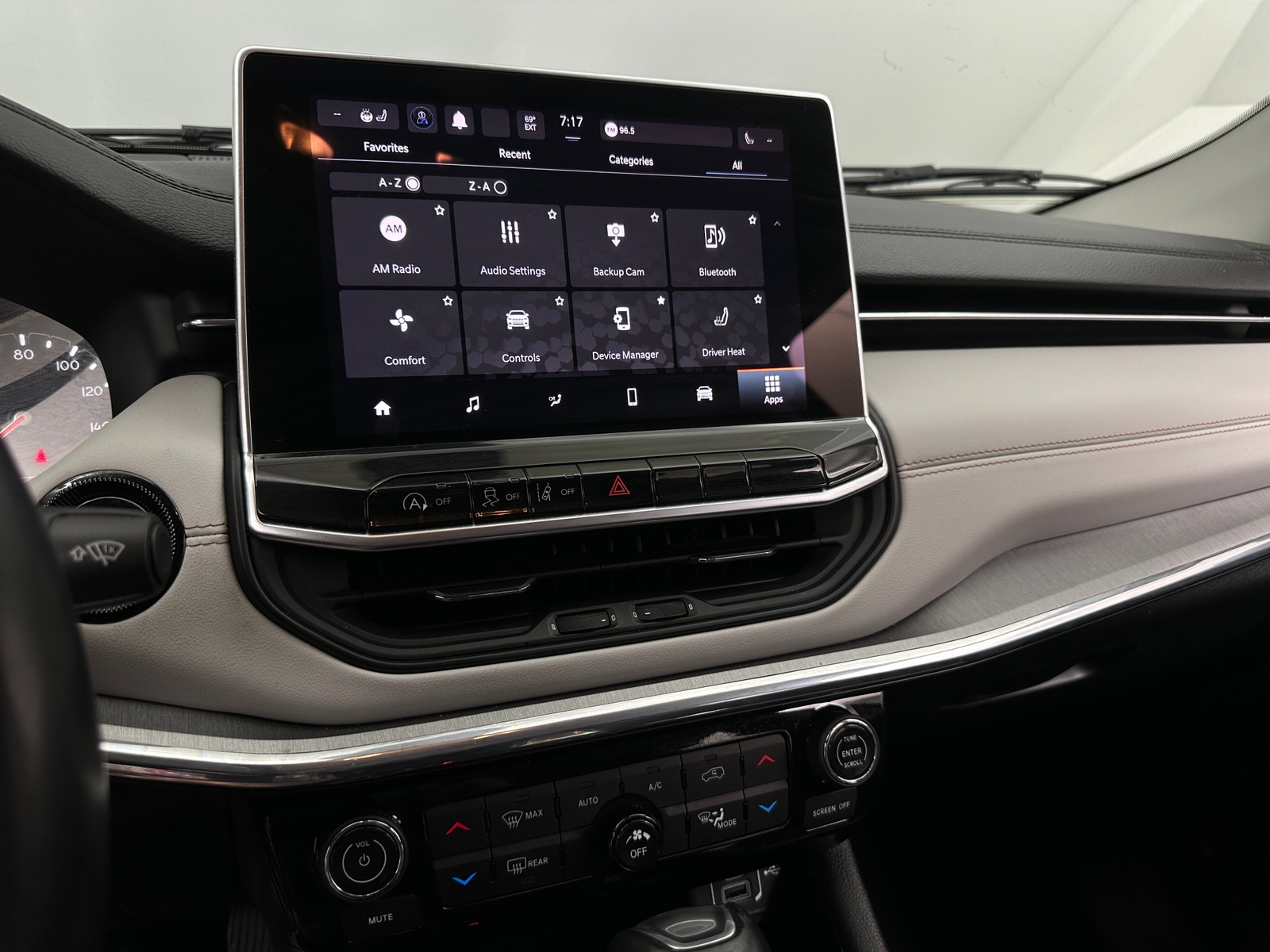 Thumbnail: 2022 Jeep Compass - 3