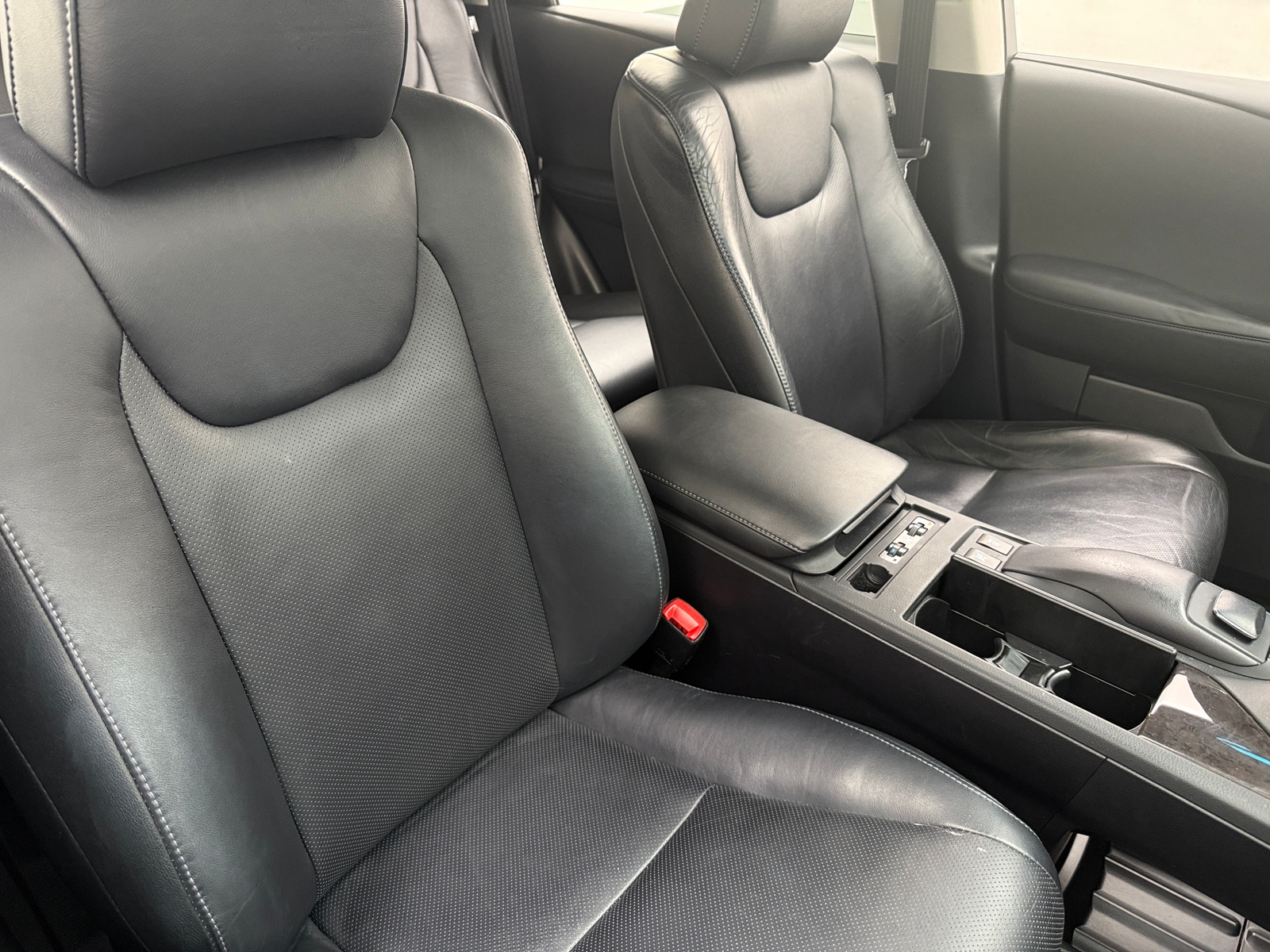 Thumbnail: 2014 Lexus RX - 2