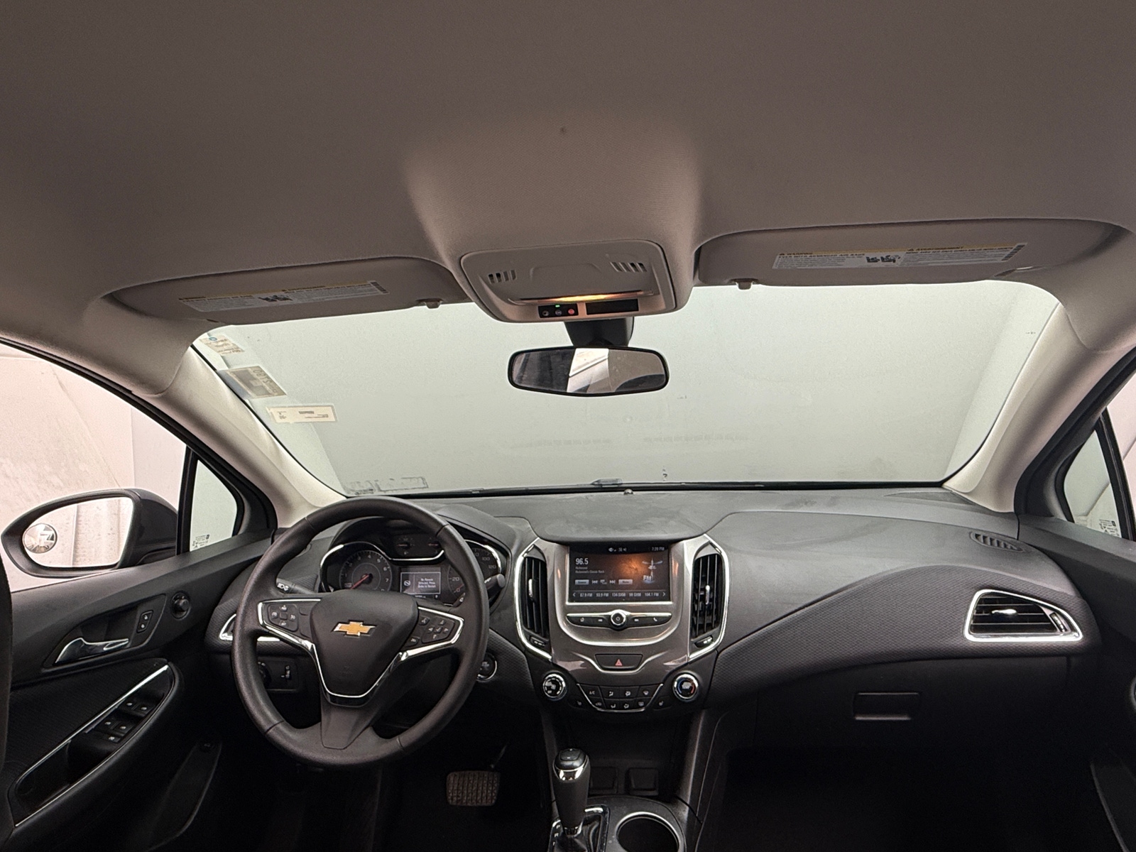 Thumbnail: 2018 Chevrolet Cruze - 3