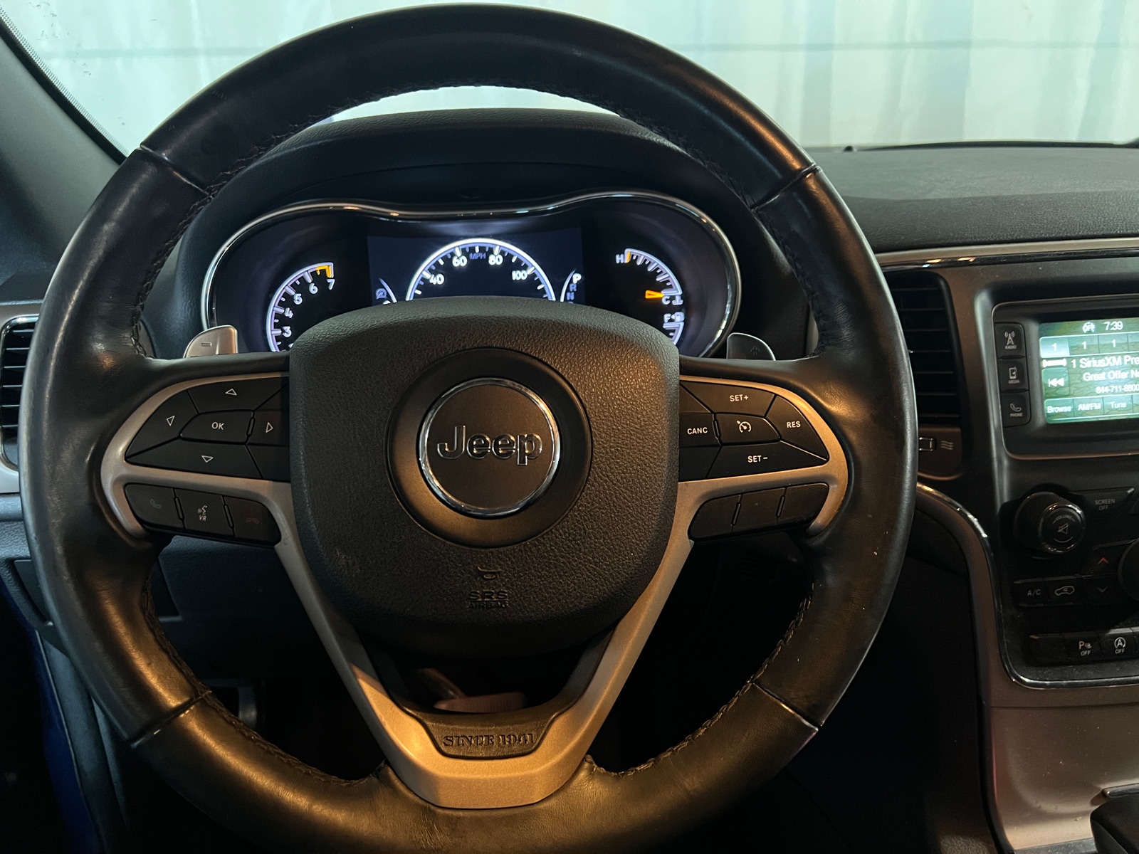 Thumbnail: 2017 Jeep Grand Cherokee - 5