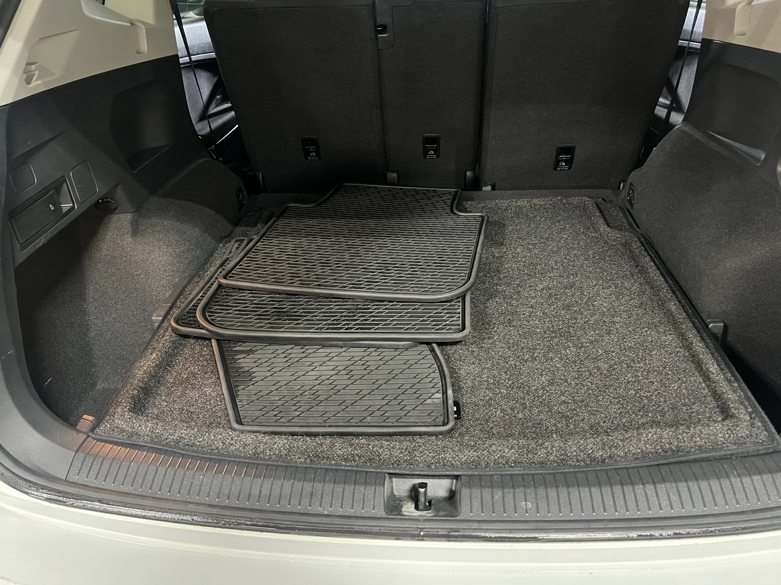 Thumbnail: 2021 Volkswagen Tiguan - 7