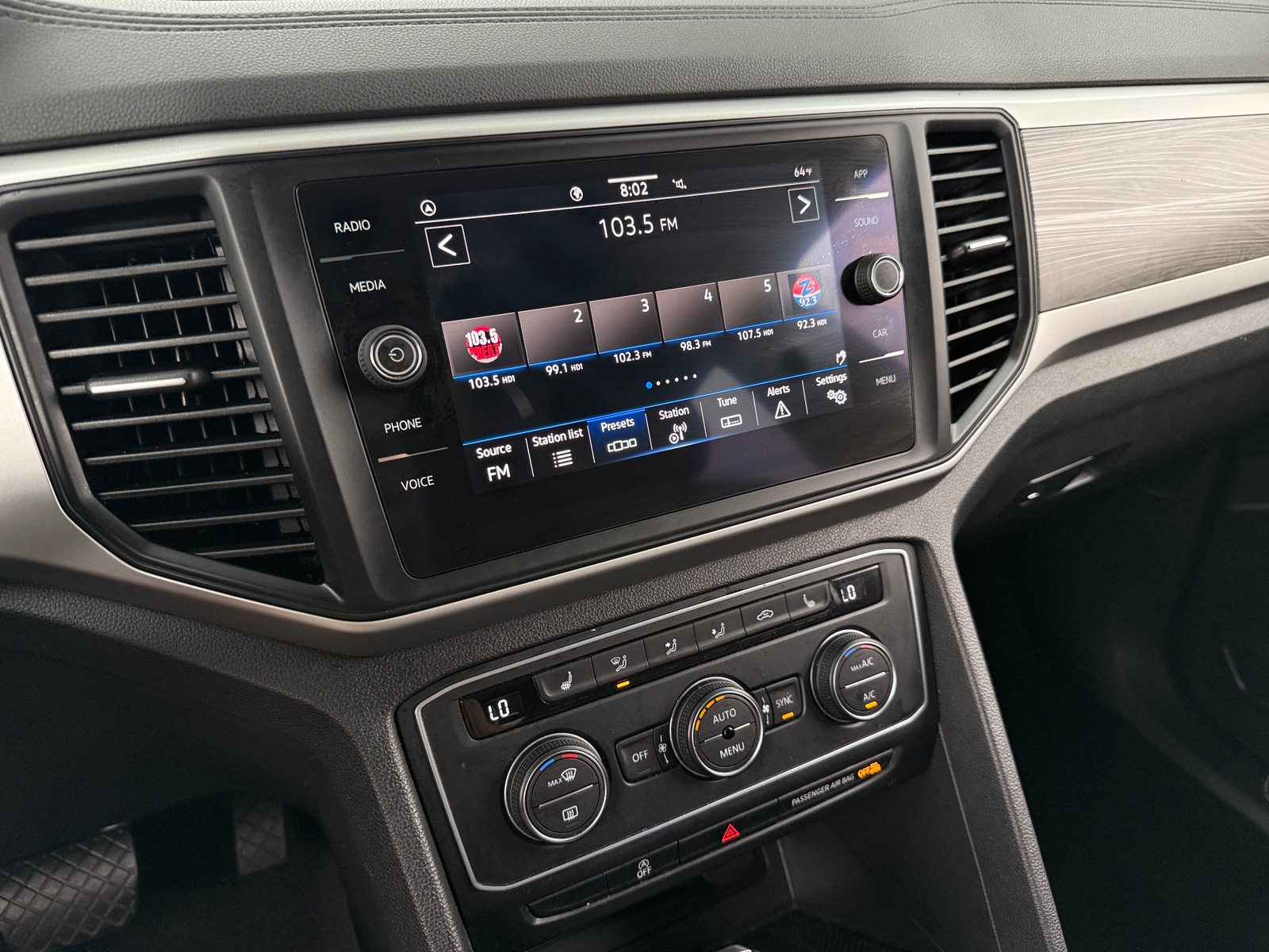 Thumbnail: 2021 Volkswagen Atlas - 3
