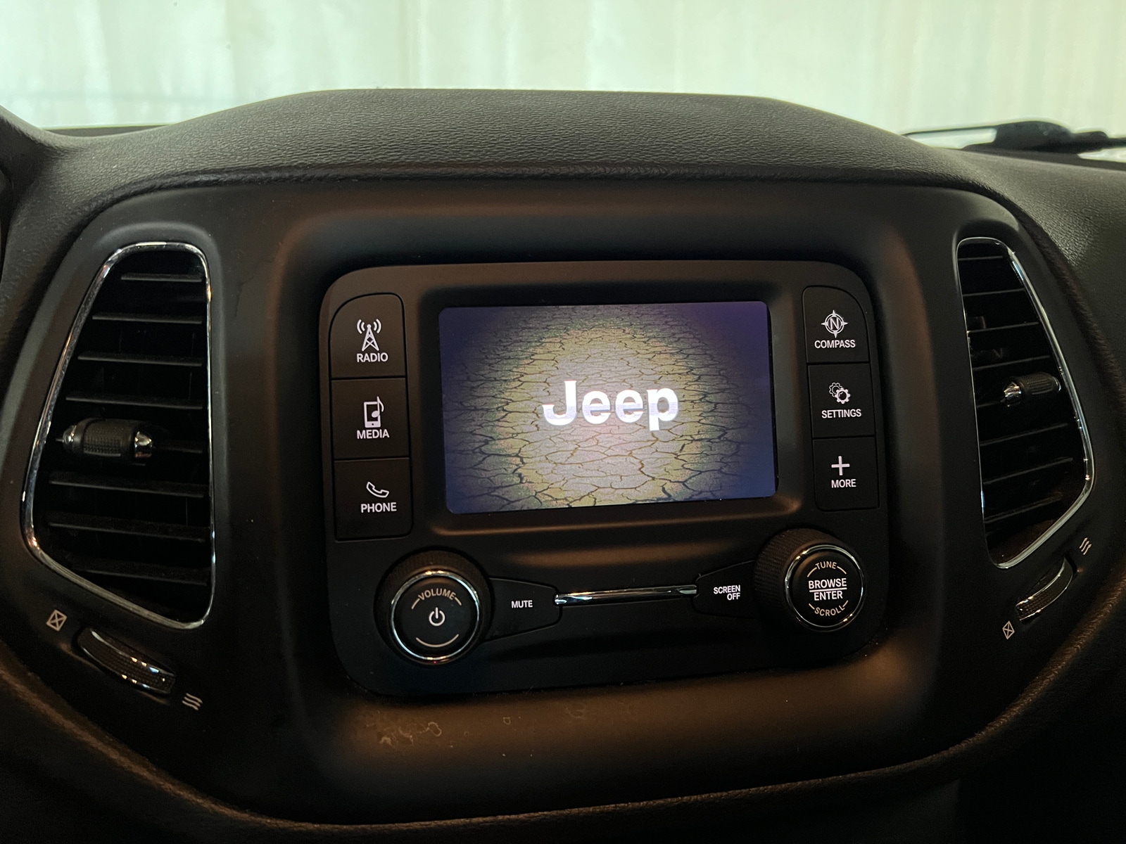 Thumbnail: 2018 Jeep Compass - 4