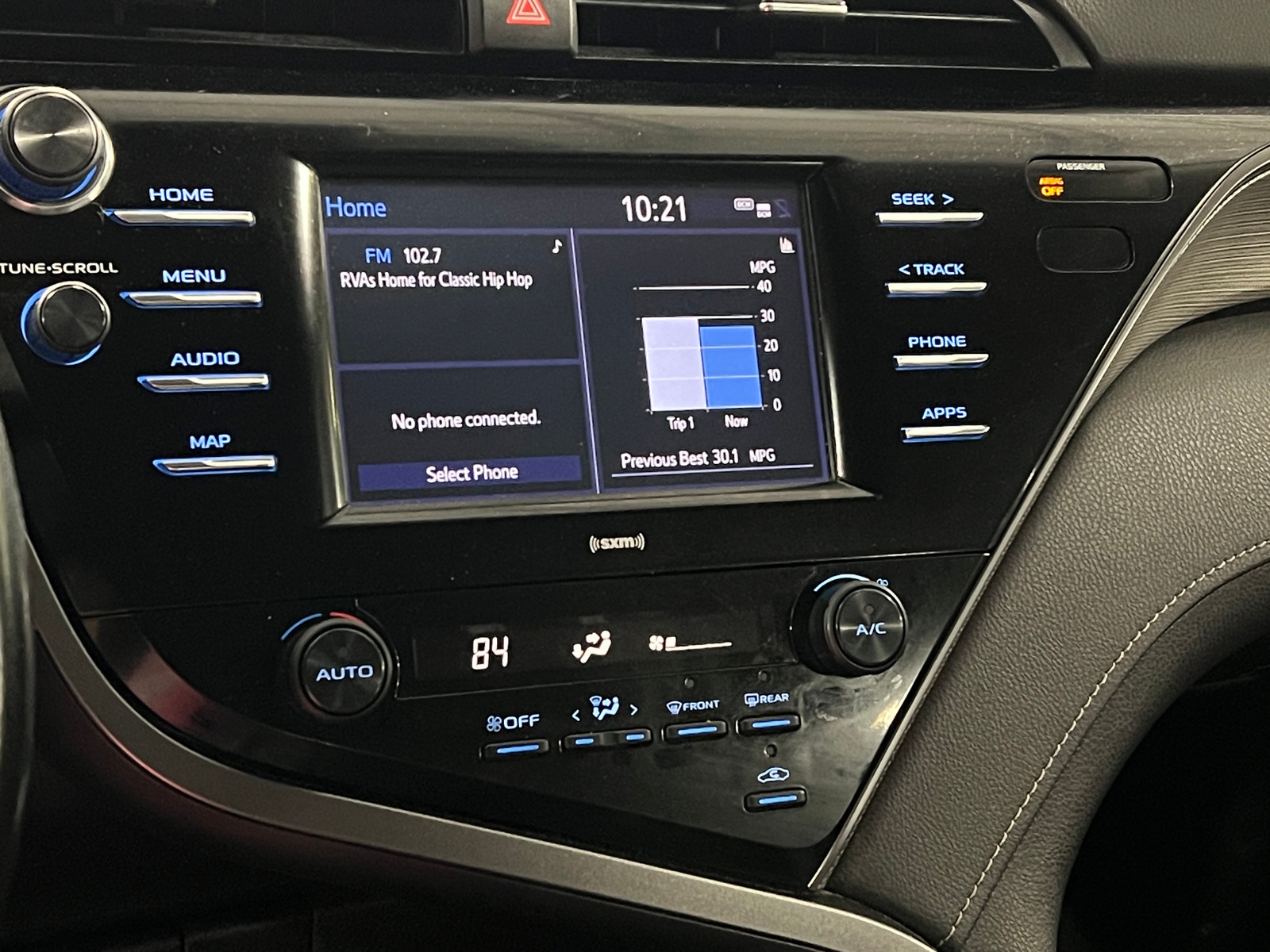 Thumbnail: 2020 Toyota Camry - 4