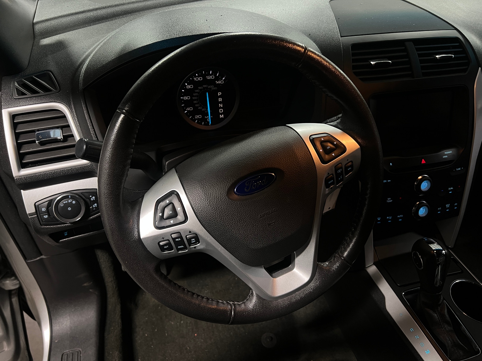 Thumbnail: 2015 Ford Explorer - 4