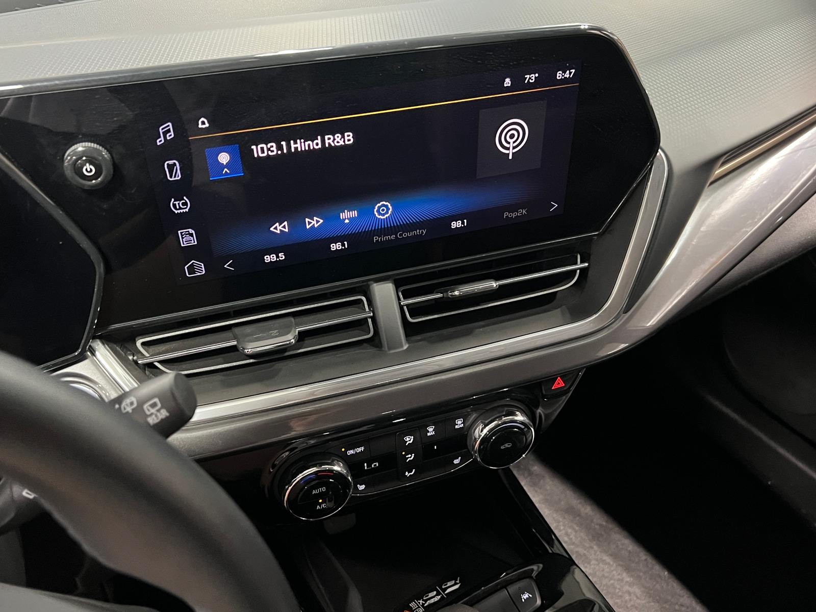 Thumbnail: 2024 Chevrolet Trax - 3