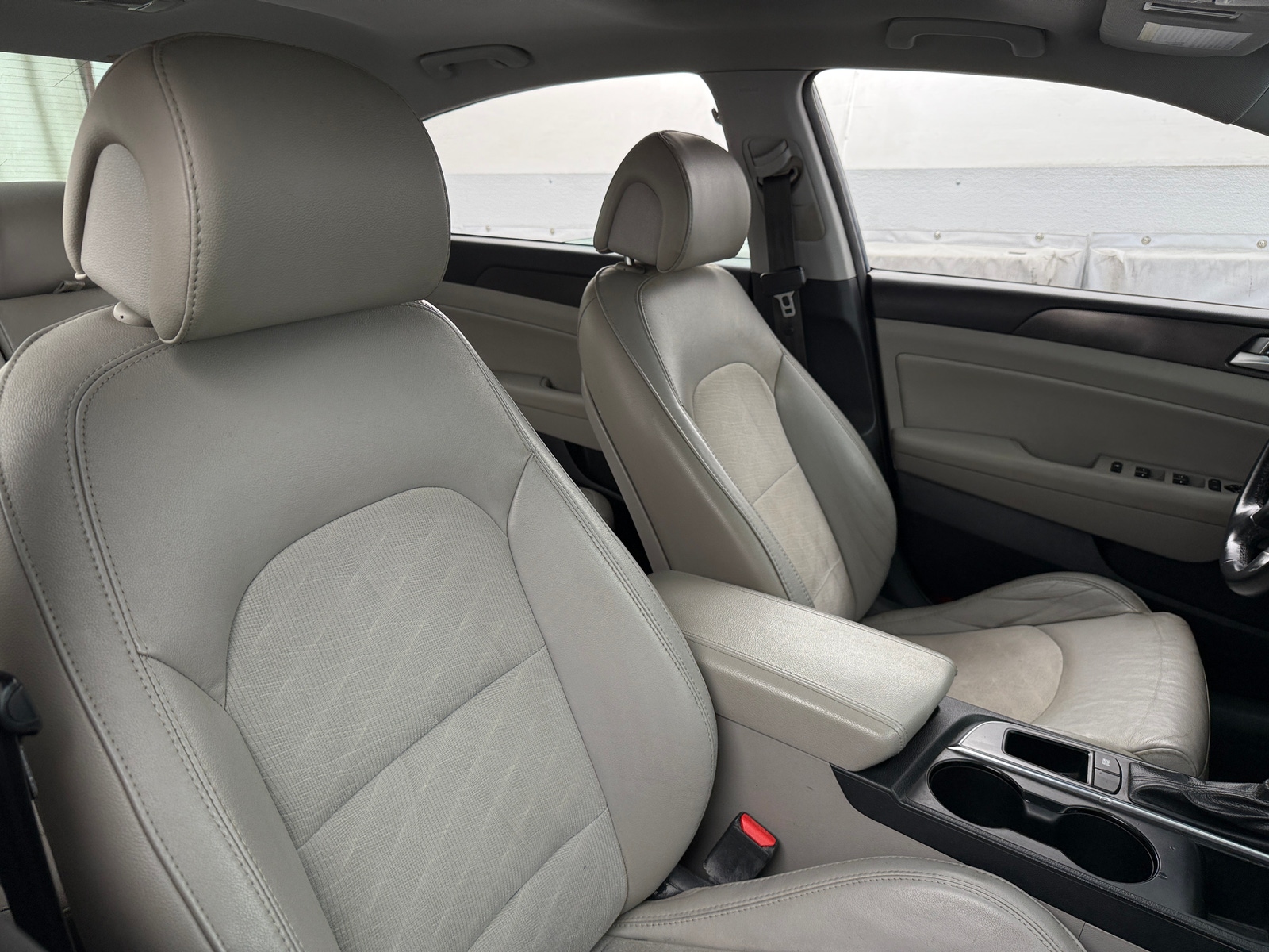 Thumbnail: 2016 Hyundai Sonata - 2