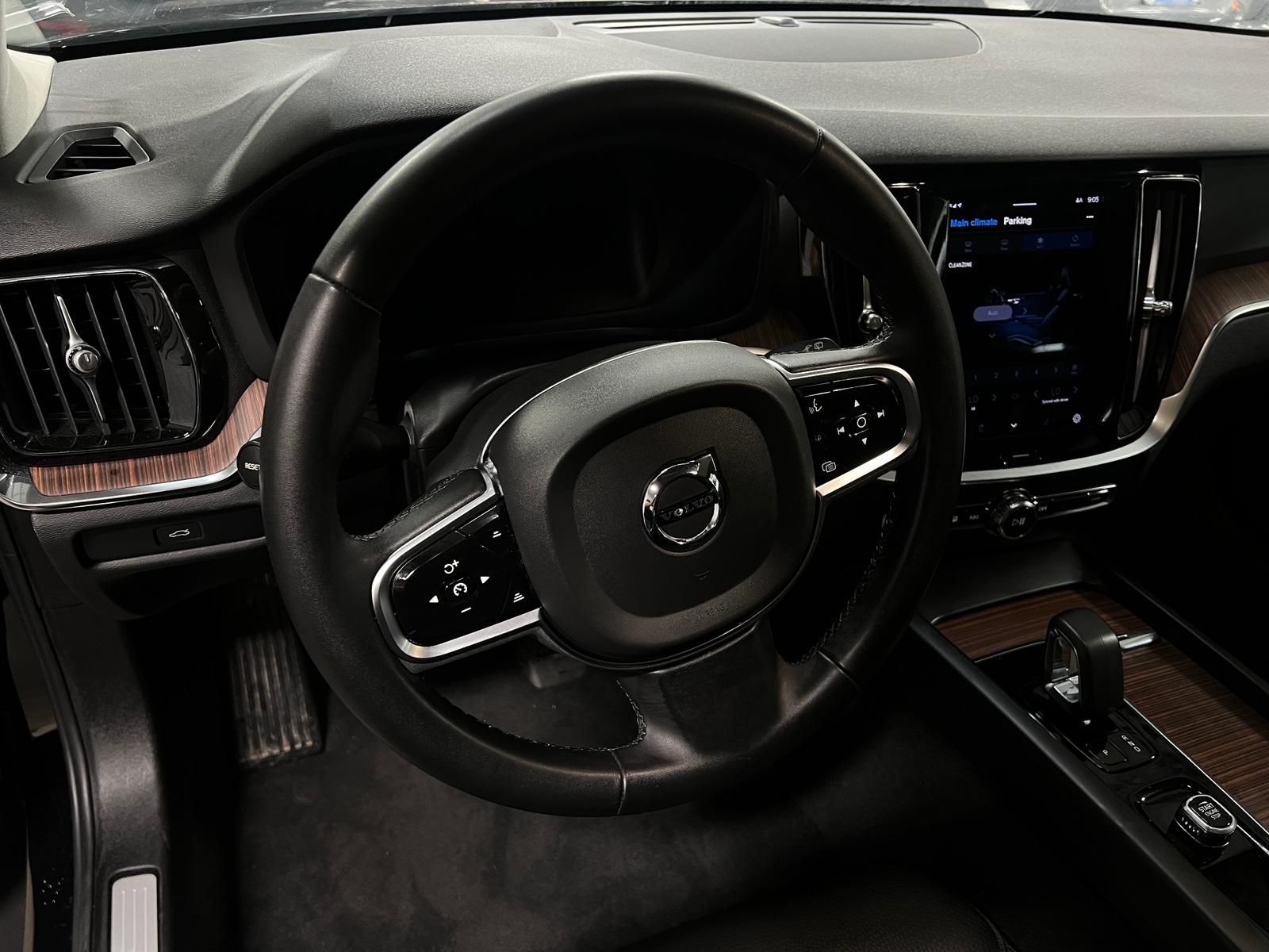 Thumbnail: 2024 Volvo V60 - 4