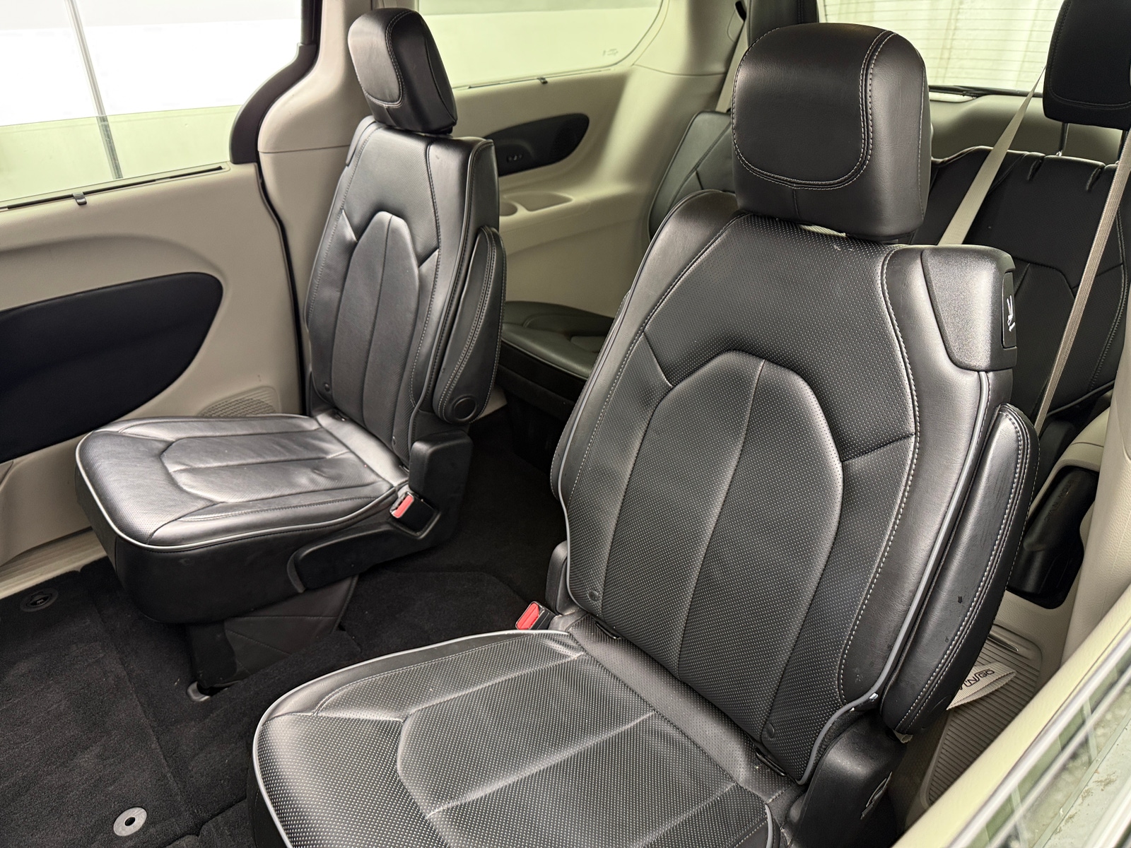 Thumbnail: 2019 Chrysler Pacifica - 5