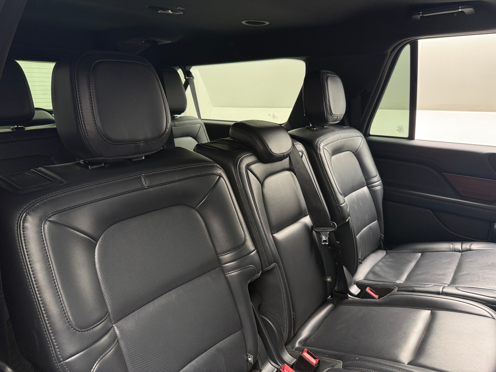 Thumbnail: 2024 Lincoln Navigator L - 5