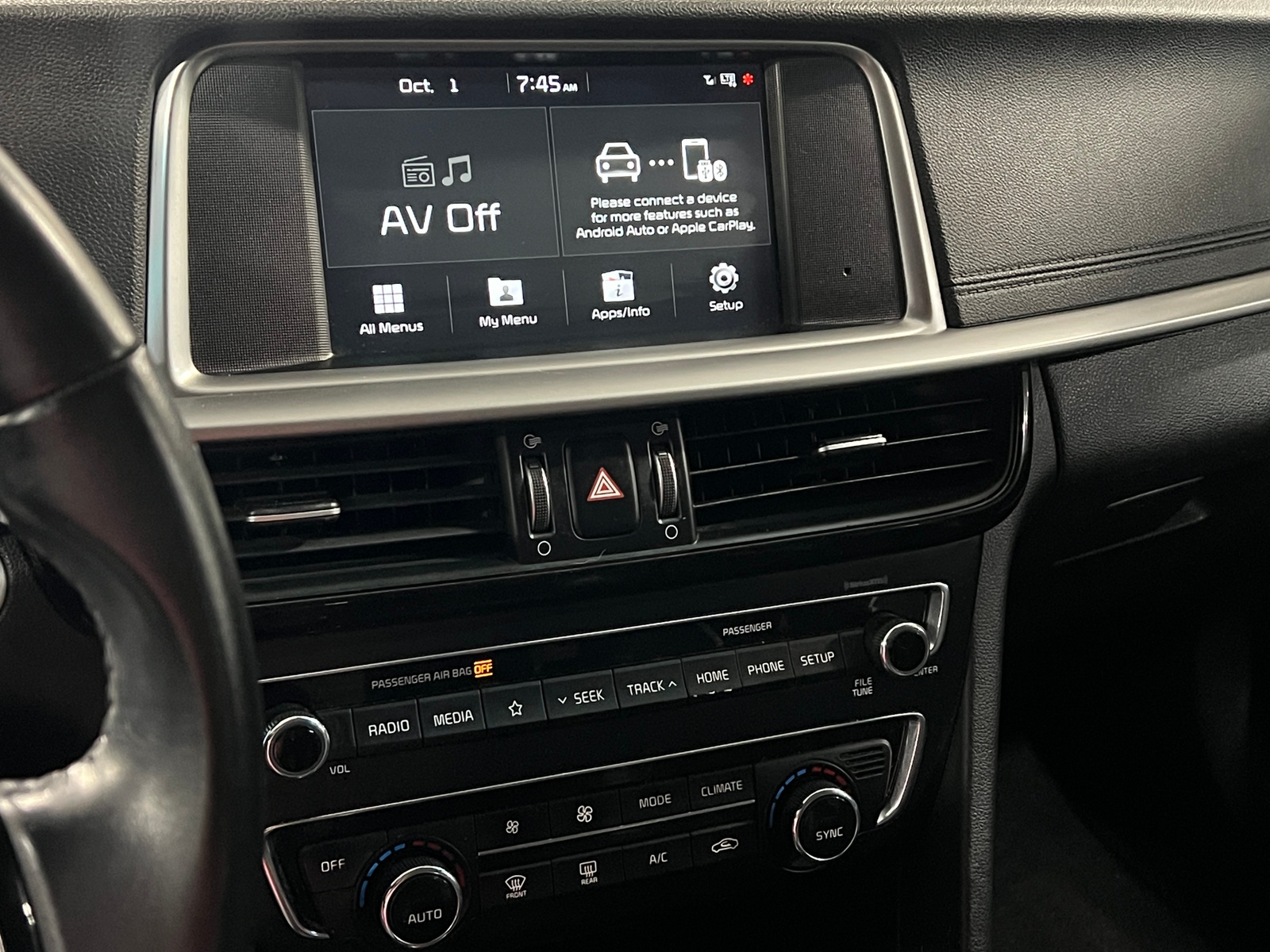 Thumbnail: 2019 Kia Optima - 3
