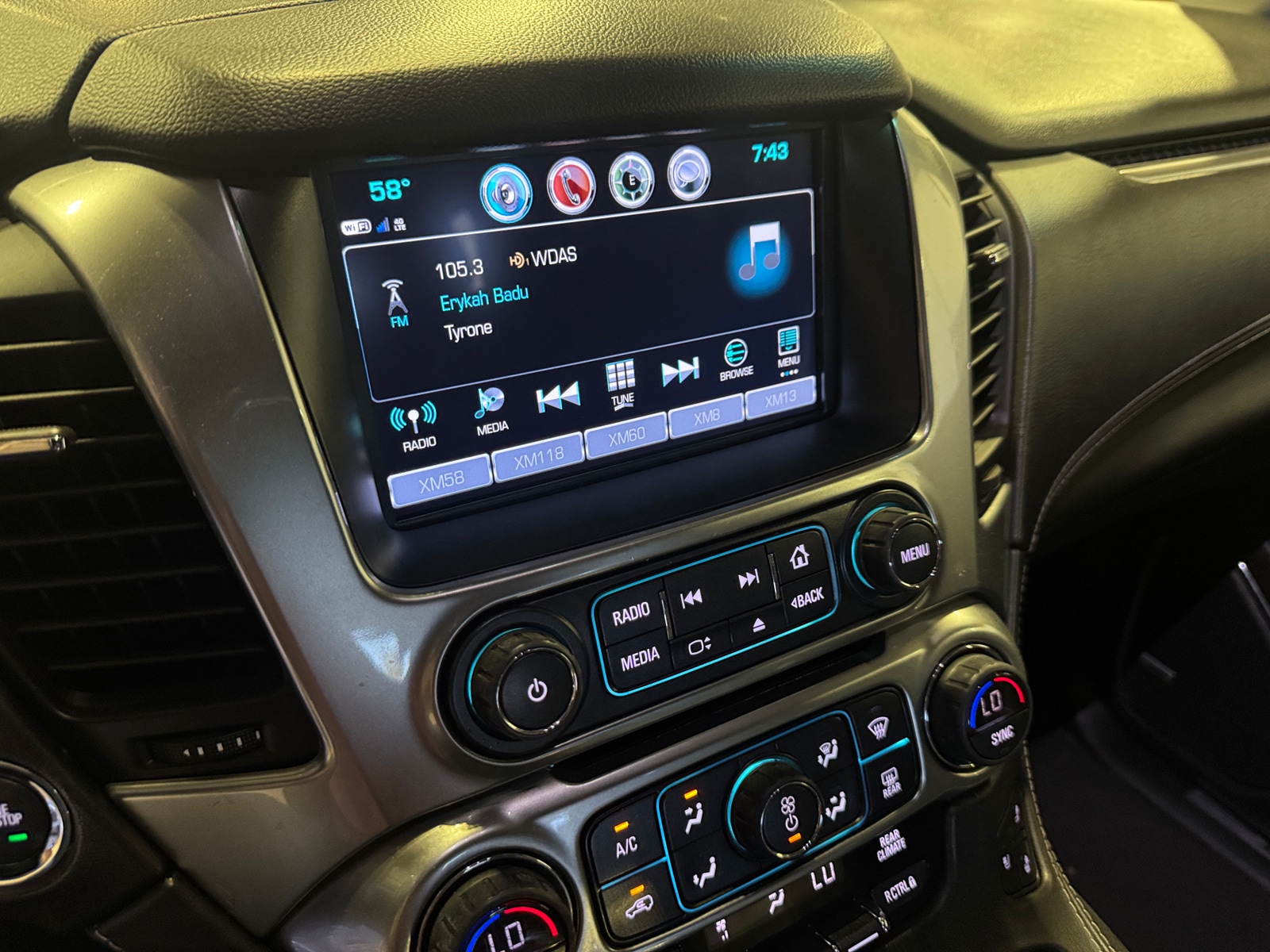 Thumbnail: 2020 Chevrolet Tahoe - 3