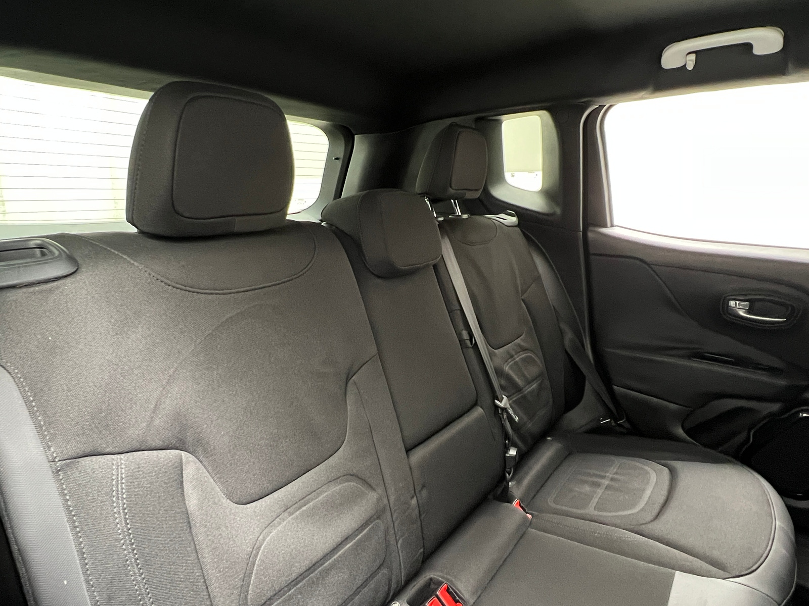 Thumbnail: 2017 Jeep Renegade - 6