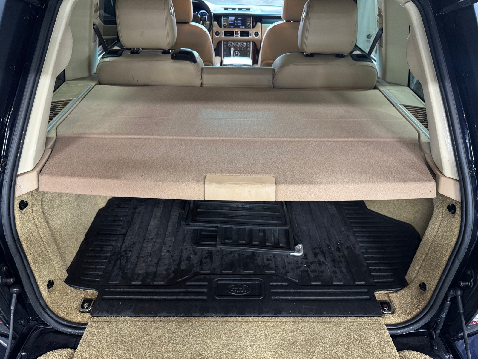 Thumbnail: 2011 Land Rover Range Rover - 6