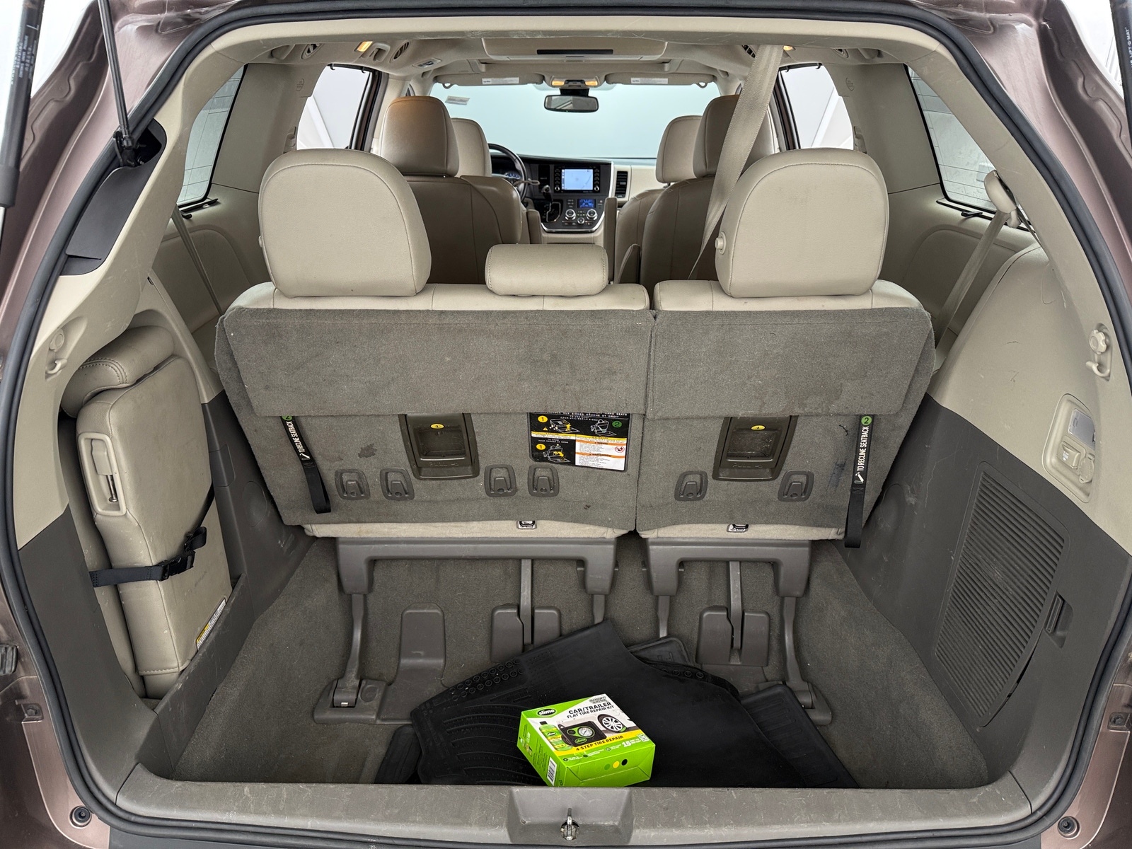 Thumbnail: 2019 Toyota Sienna - 6