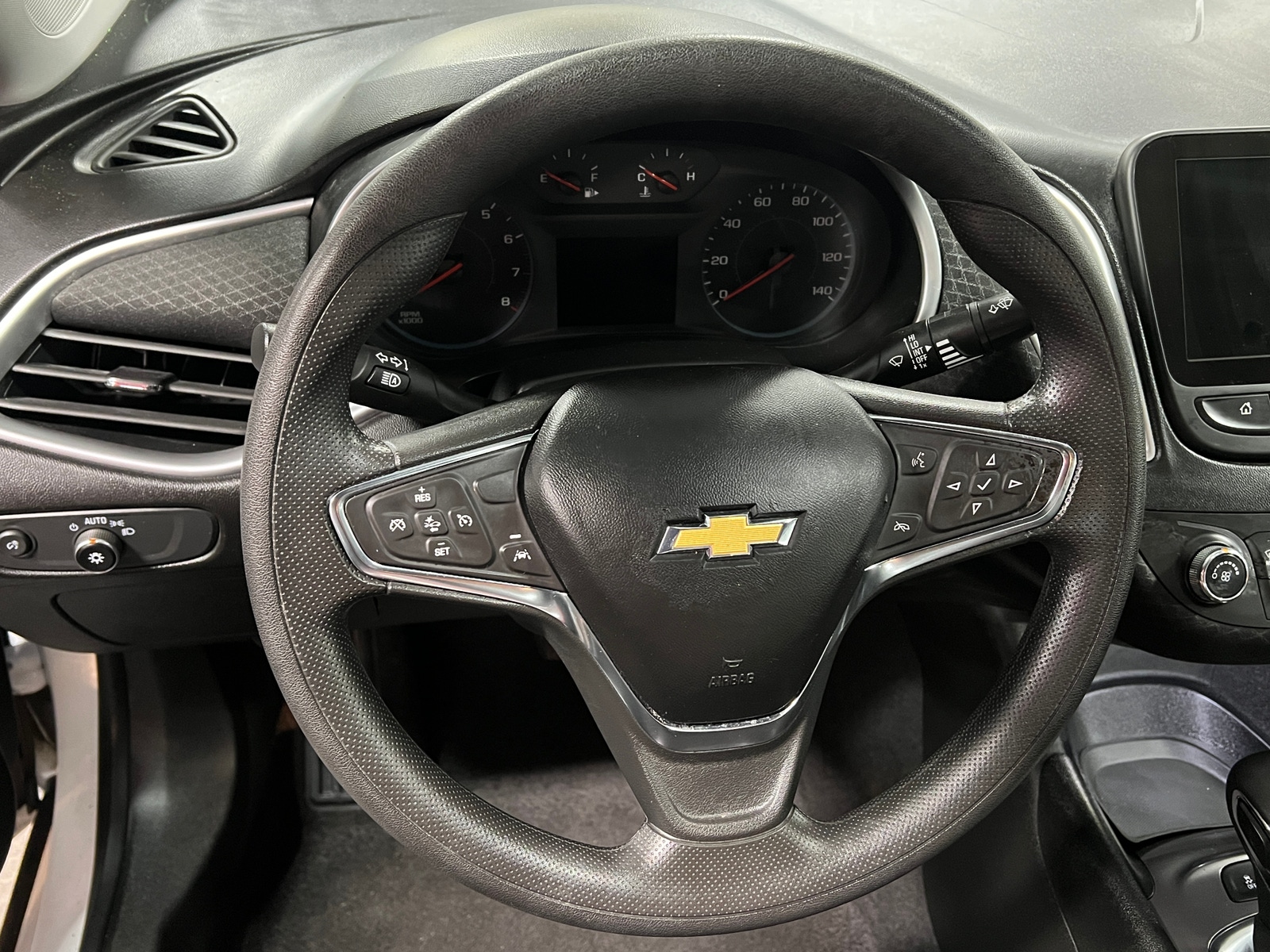 Thumbnail: 2023 Chevrolet Malibu - 5