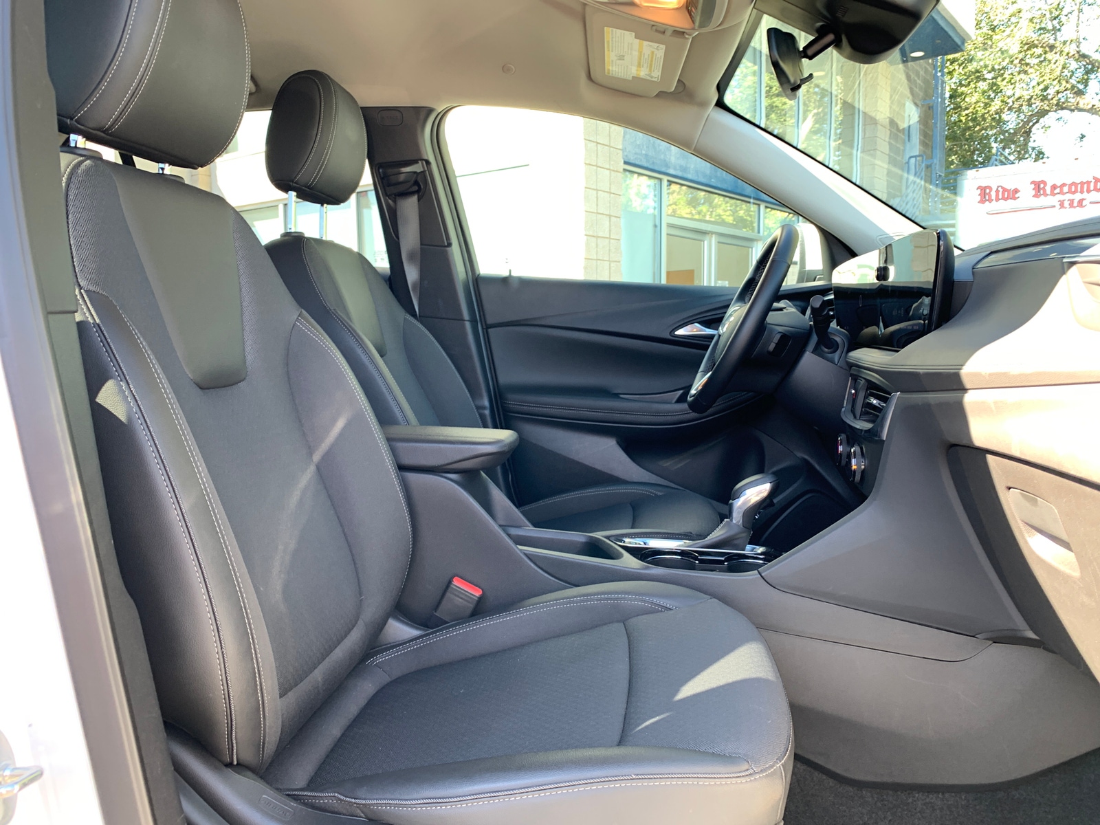 Thumbnail: 2025 Buick Encore GX - 2