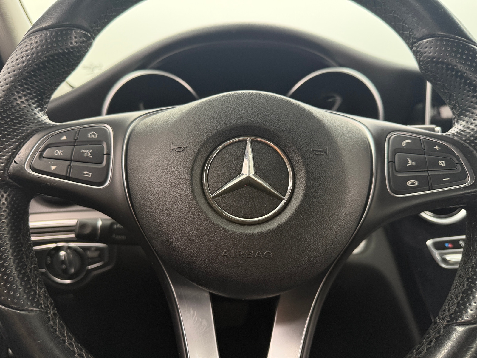 Thumbnail: 2016 Mercedes-Benz C-Class - 4