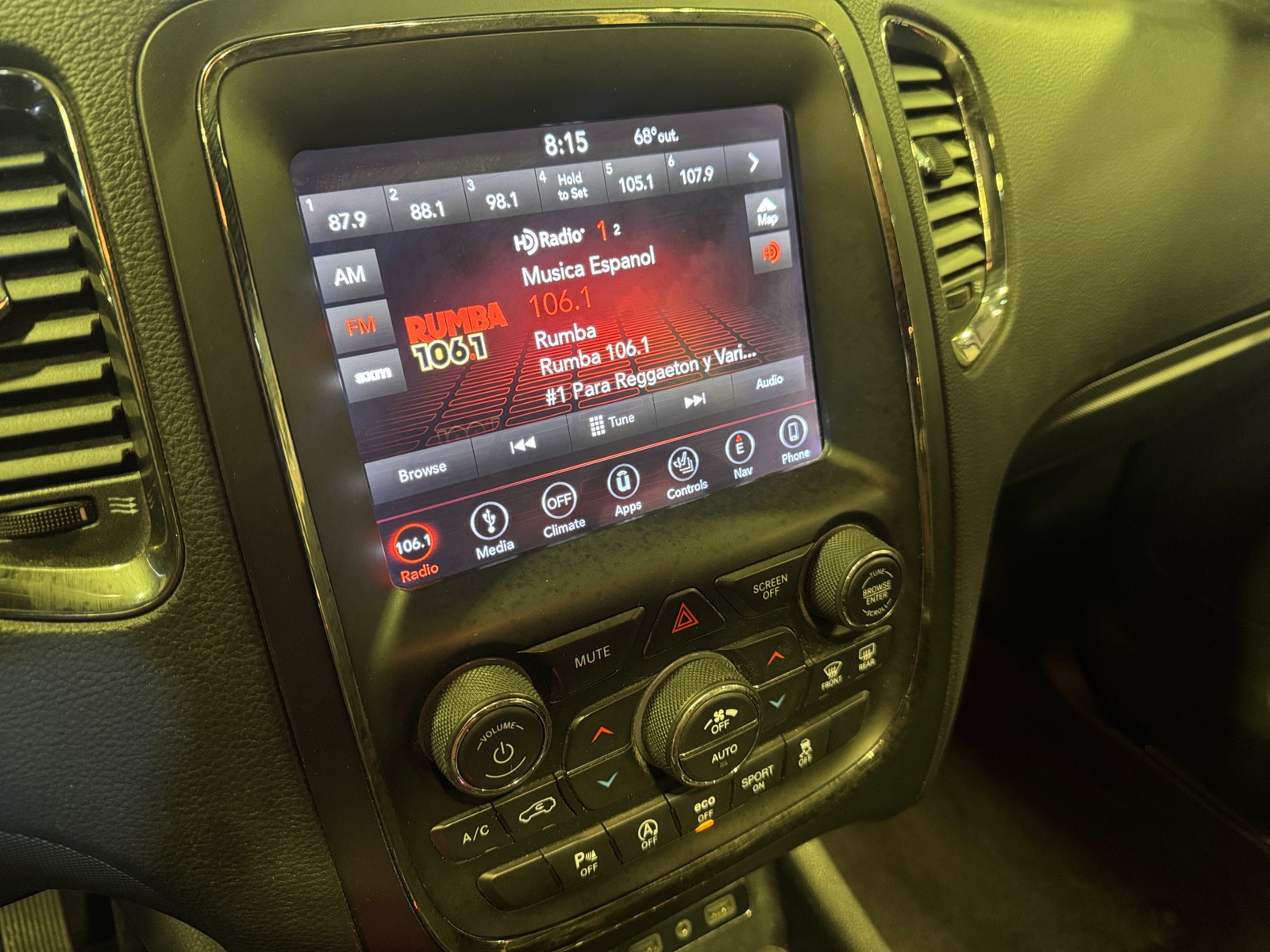 Thumbnail: 2018 Dodge Durango - 3